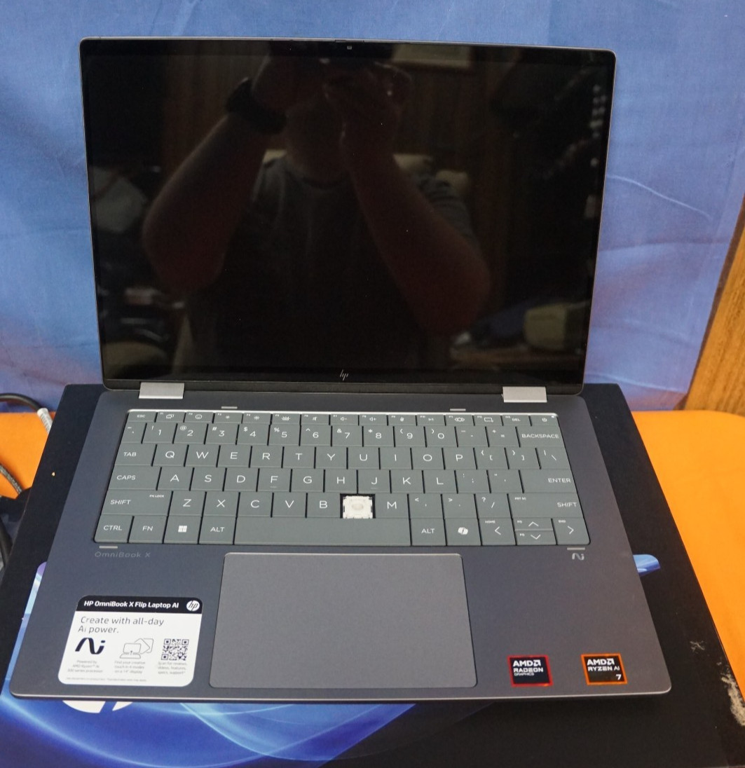 HP OmniBook X Flip 2-in-1 14” 2K Touch Laptop AMD Ryzen AI 7 350 24GB 1TB!