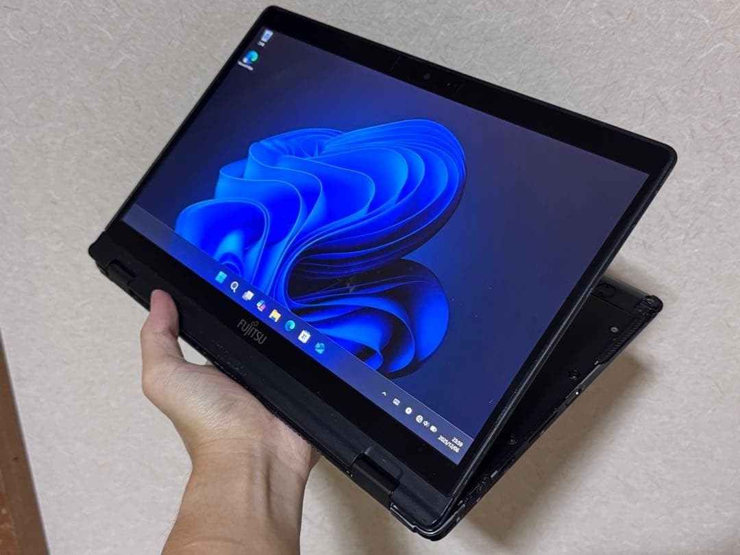 Fujitsu Lifebook U9311X/F Core i7-1145G7 2.6GHz 13.3 8GB SSD 256GB Win 11 ProF/S