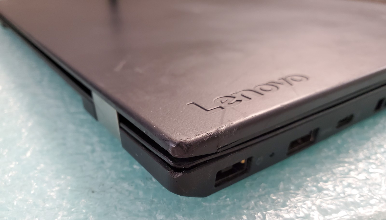 Lenovo ThinkPad T570 i5-6300U@2.4GHz 4GB RAM NO OS/HD *BIOS/READ* | LP371