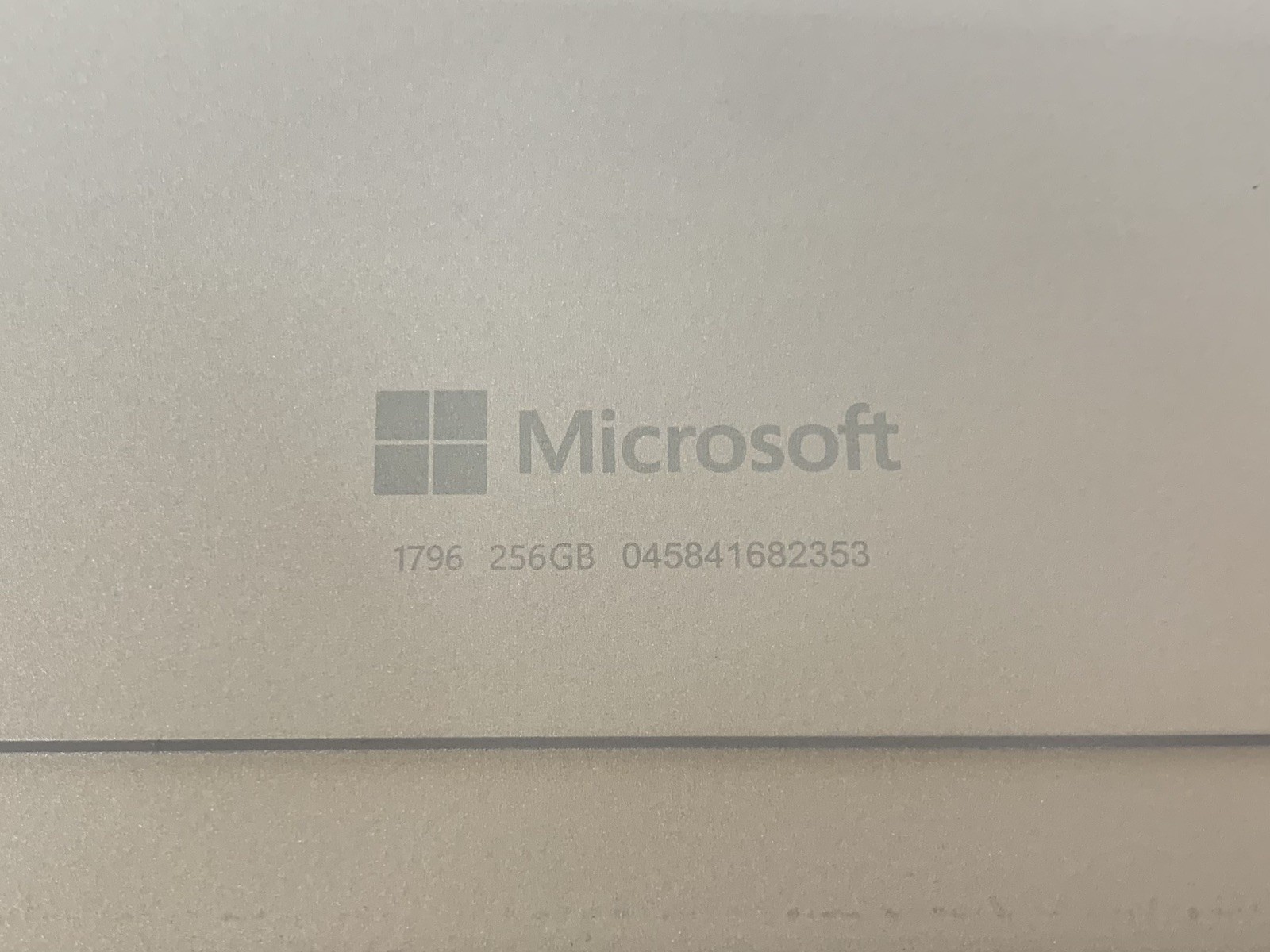 Microsoft Surface Pro 5 Intel i5-7300U@2.60GHz 8GB DDR4 RAM 256GB SSD WIN 10P