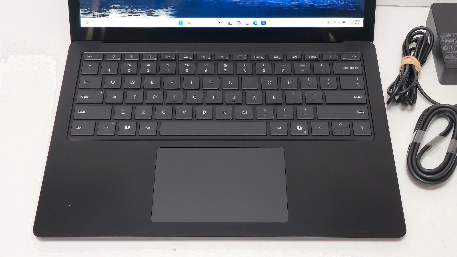 Surface Laptop 6 13.5″ (2033) Core Ultra 7 165H ,32 GB RAM, 1 TB SSD Touch