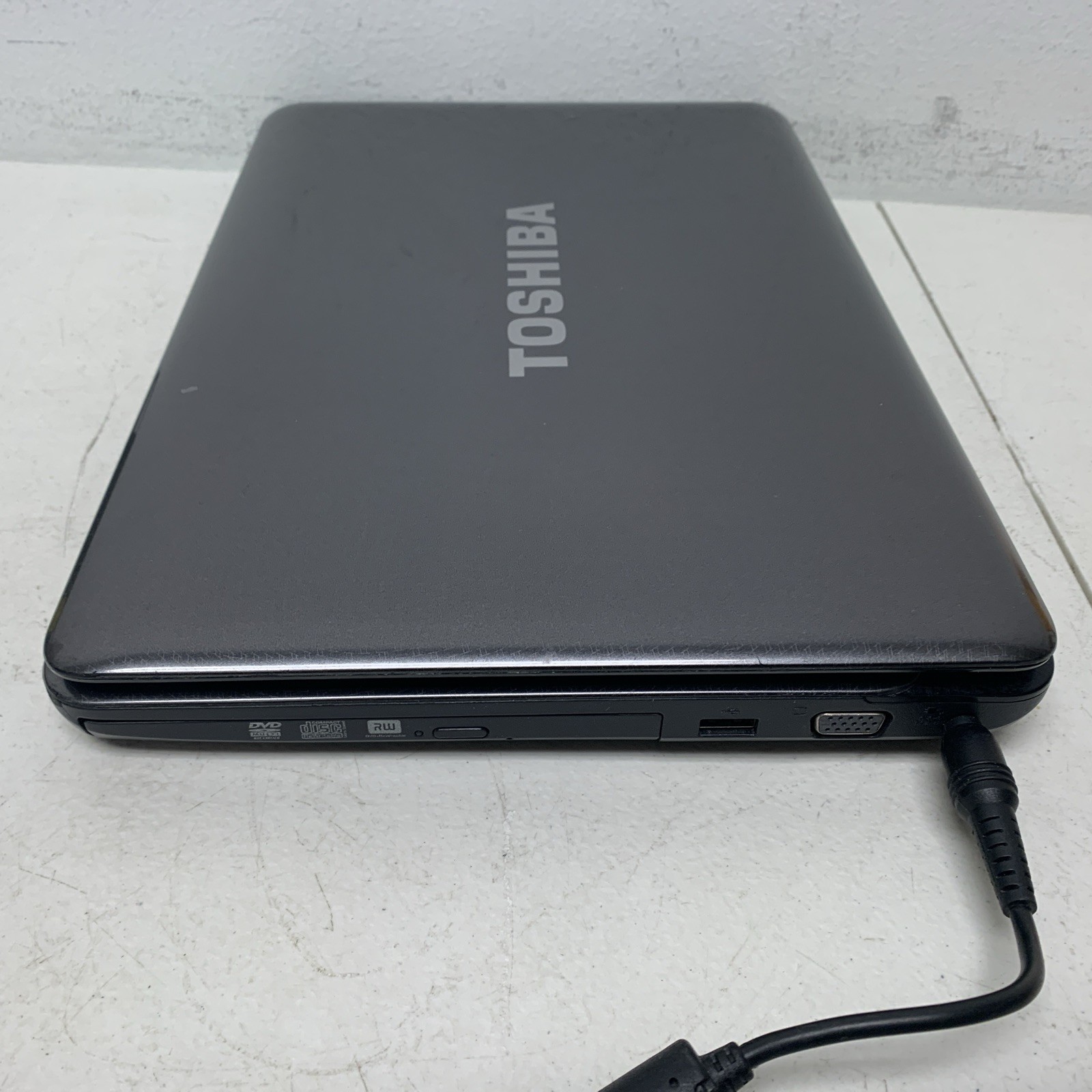 Toshiba Satellite L645 Intel Pentium P6200 2.13 GHz 8GB 500gb Hdd Wind 10 Home