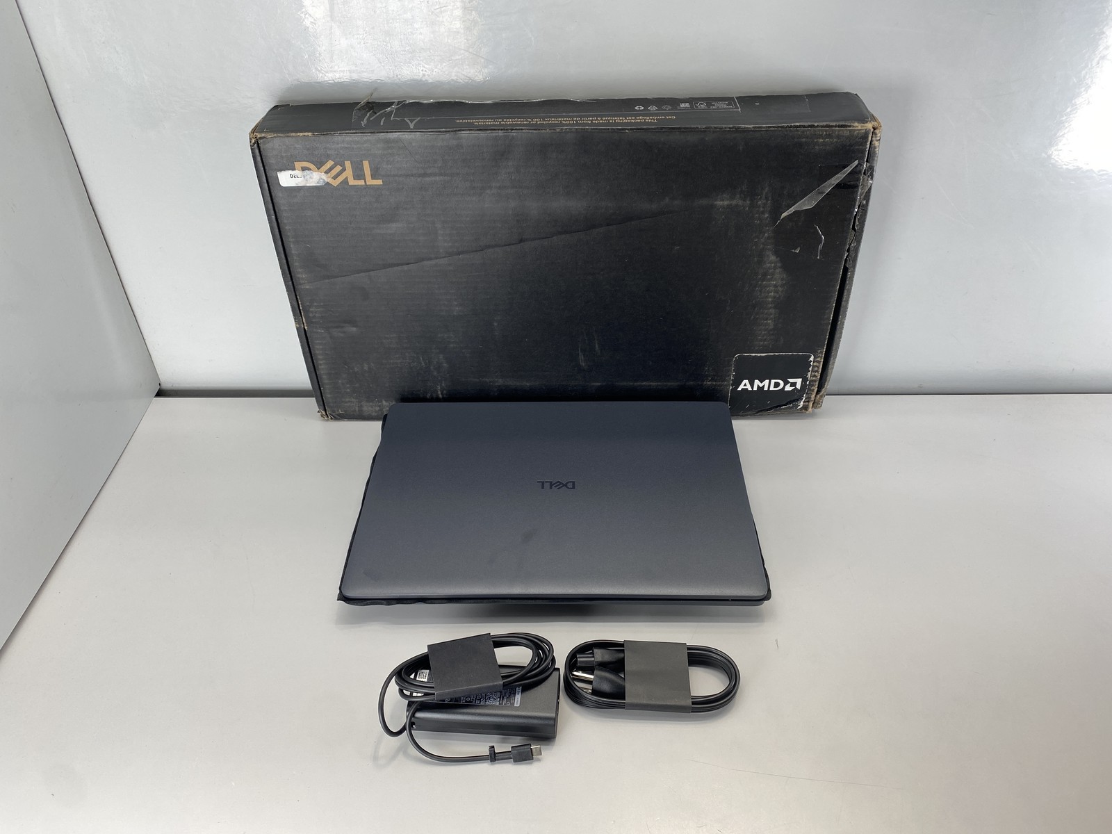 Dell Laptop Pro 16 PC16255 16″ AMD Ryzen 5 220 256GB- Gray