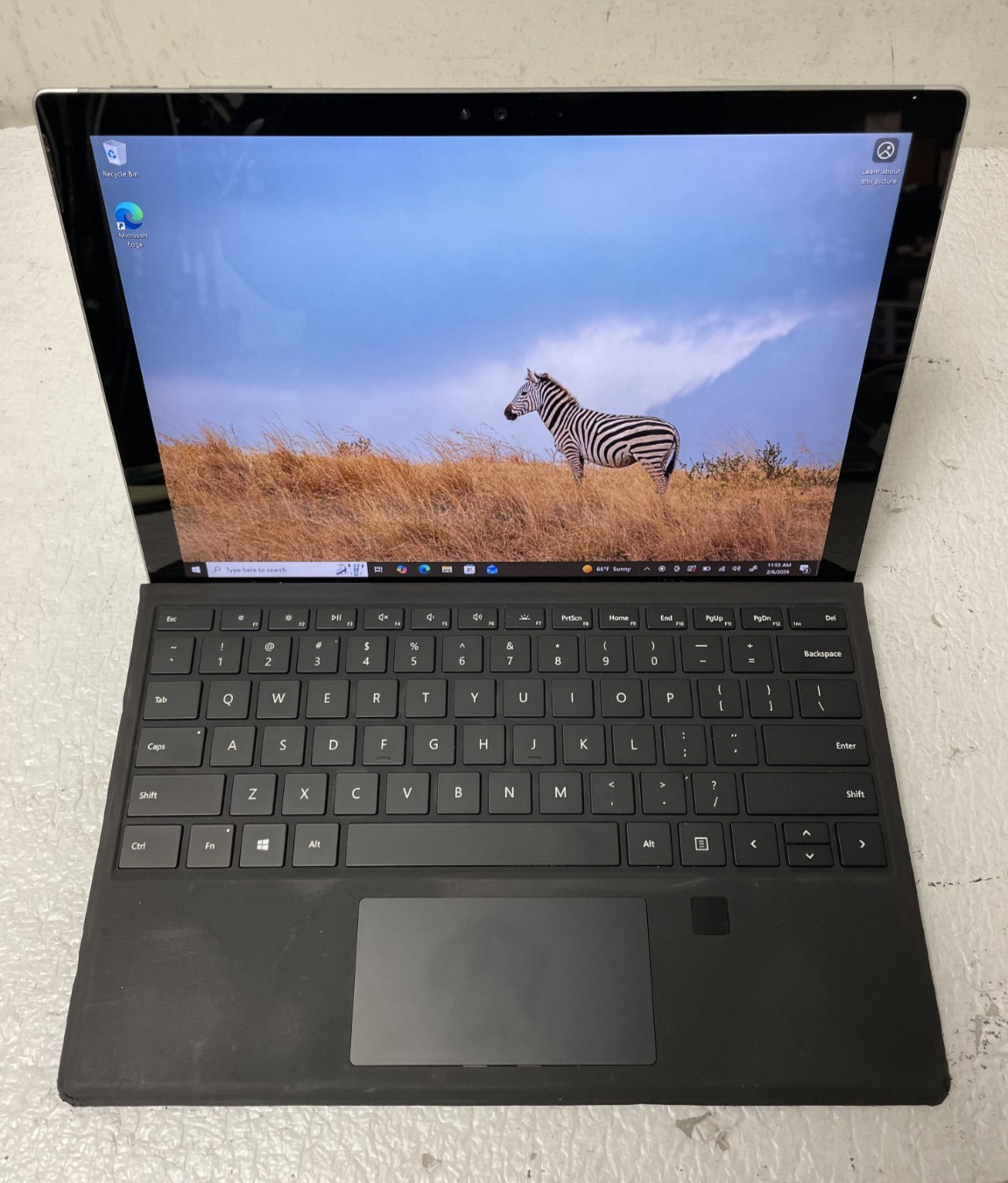 Microsoft Surface Pro 4 Intel Core i5-6300U 4GB RAM 128GB SSD Windows10Pro