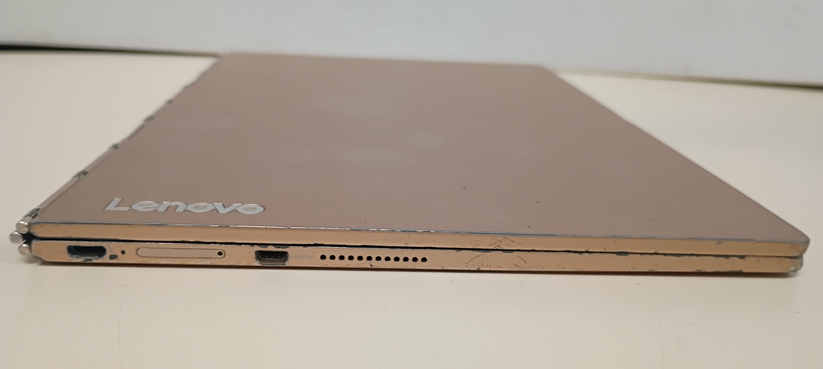 Lenovo Yoga Book YB1-X90F 10.1″ PARTS/REPAIR BROKEN SCREEN BROKEN PARTS AS IS