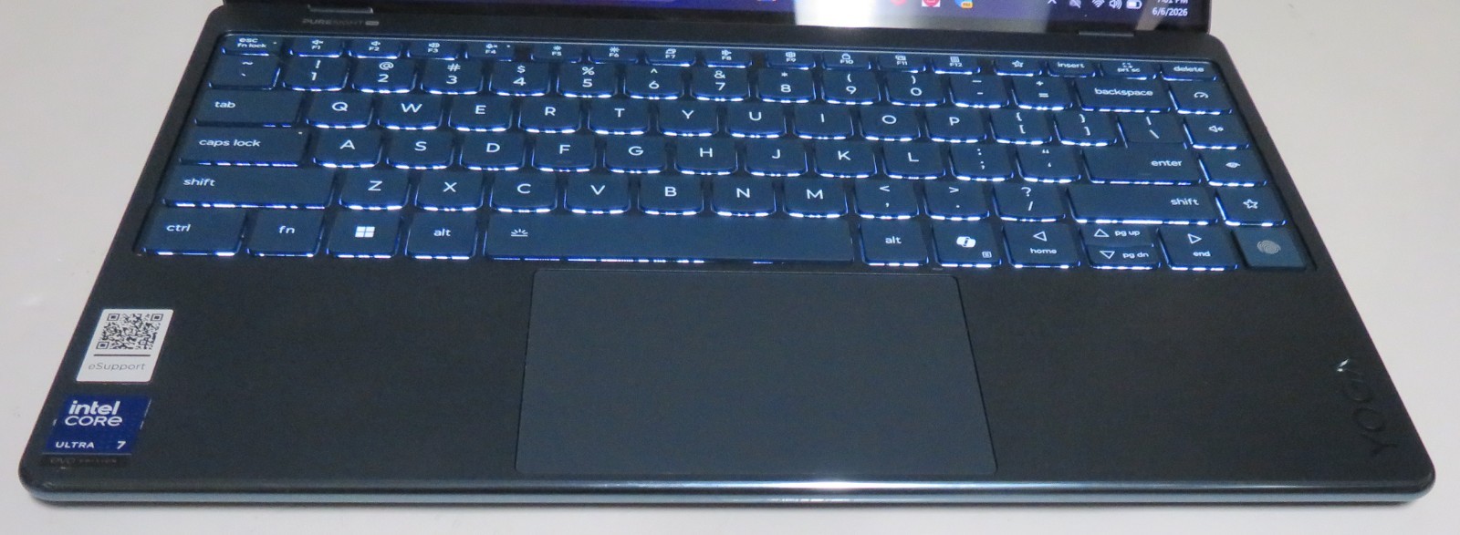 Lenovo Yoga Slim 9i Copilot+ Aura 14″ 4K 120Hz OLED Touch Ultra 7 258V 32GB 1TB