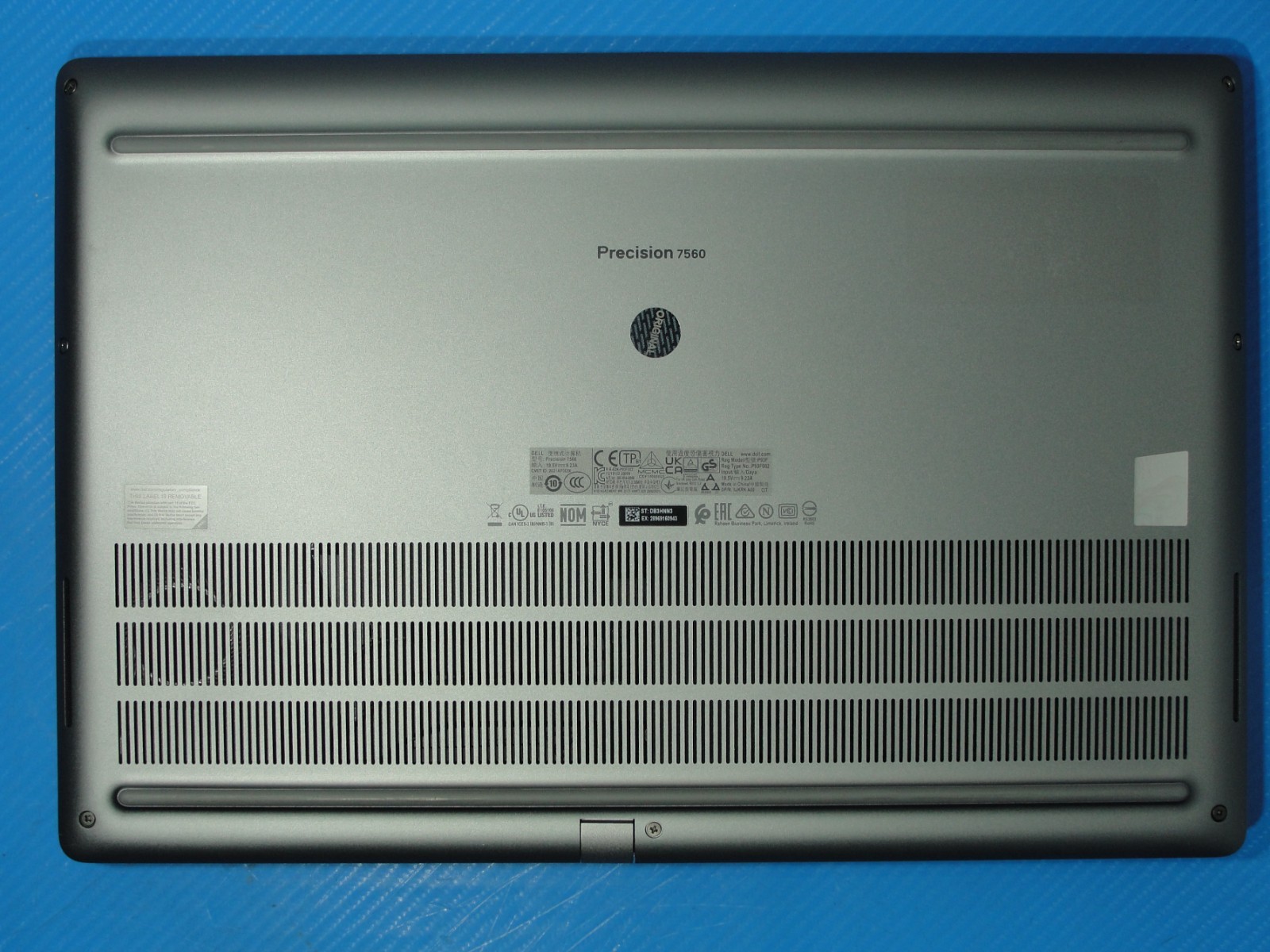 Dell Precision 7560 15.6″ FHD Xeon W-11955M 2.6GHz 64GB 512GB Win11Pro RTX A2000