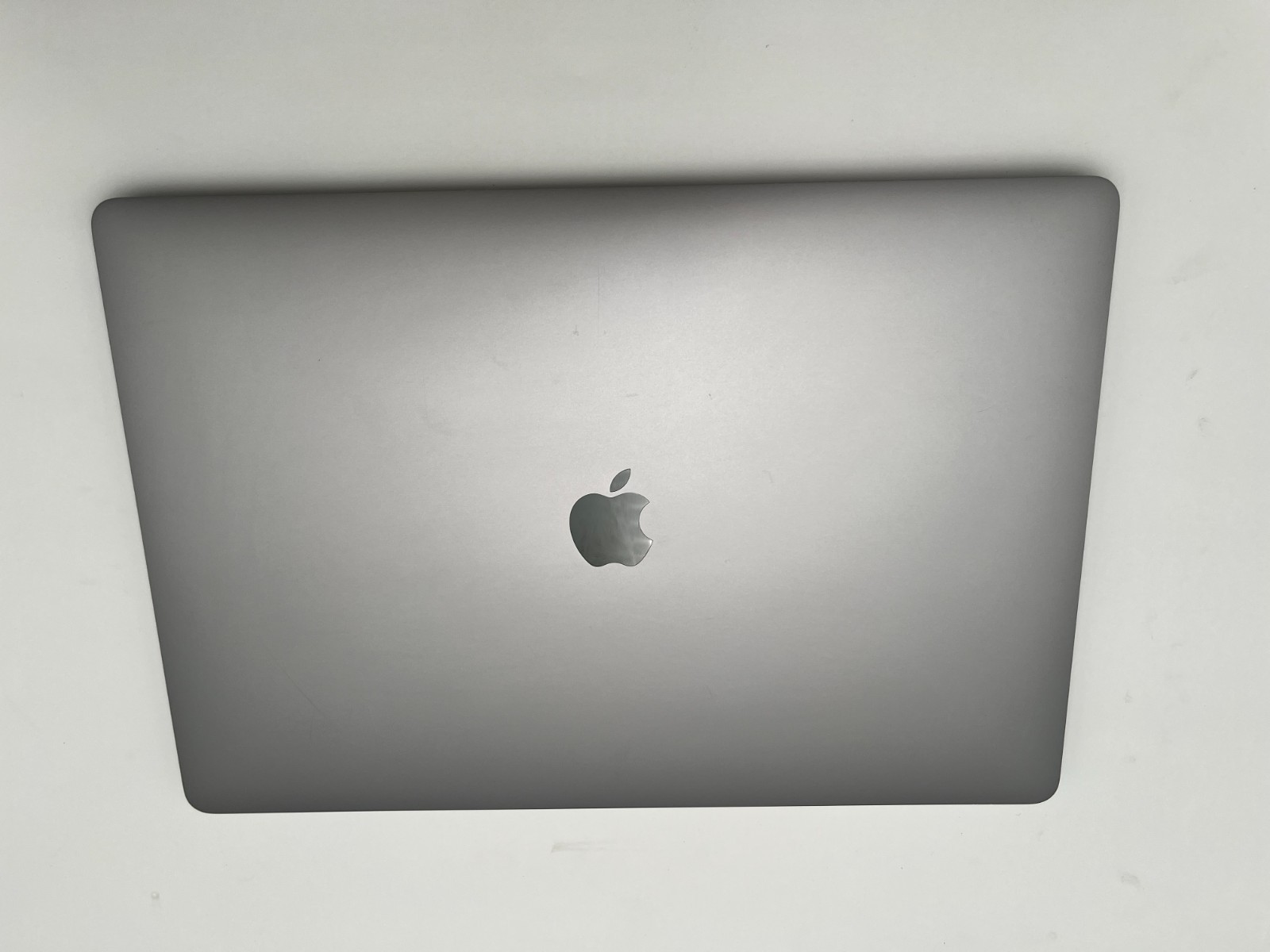 APPLE A2141 16″ MACBOOK PRO 2019 CORE i7-9750H@ 2.6 GHz 16GB 500 TAHOE CRK BEZEL