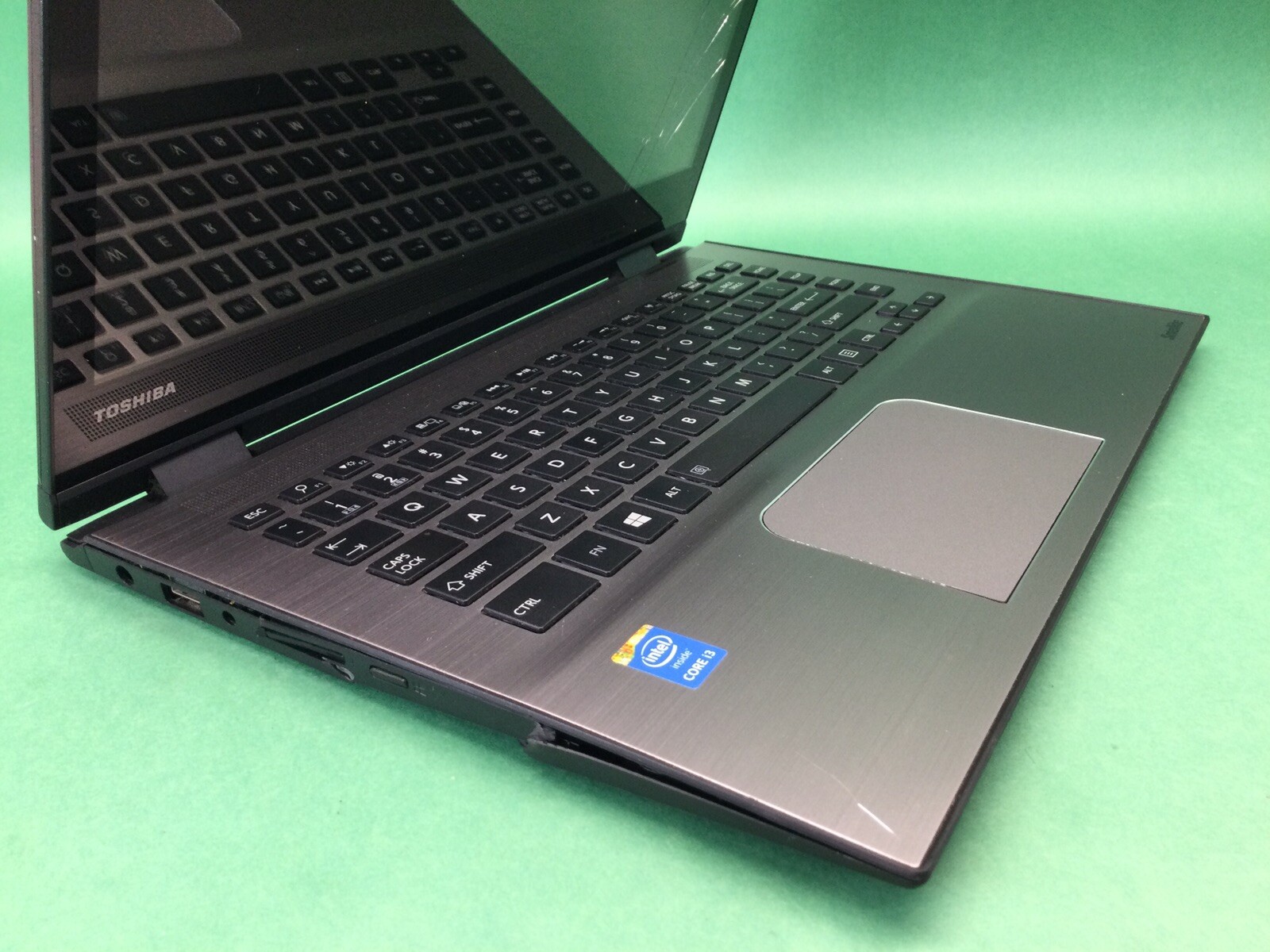Toshiba Satellite E45W – C4200 14” Laptop – BROKEN SCREEN – UNTESTED