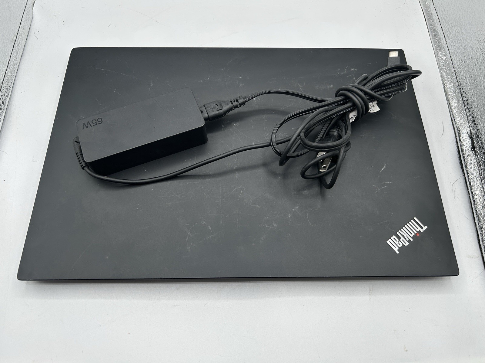 Lenovo E585 Thinkpad Ryzen 5 2500u 2.0GHz, 16GB Ram, 256GB SSD, Windows 10