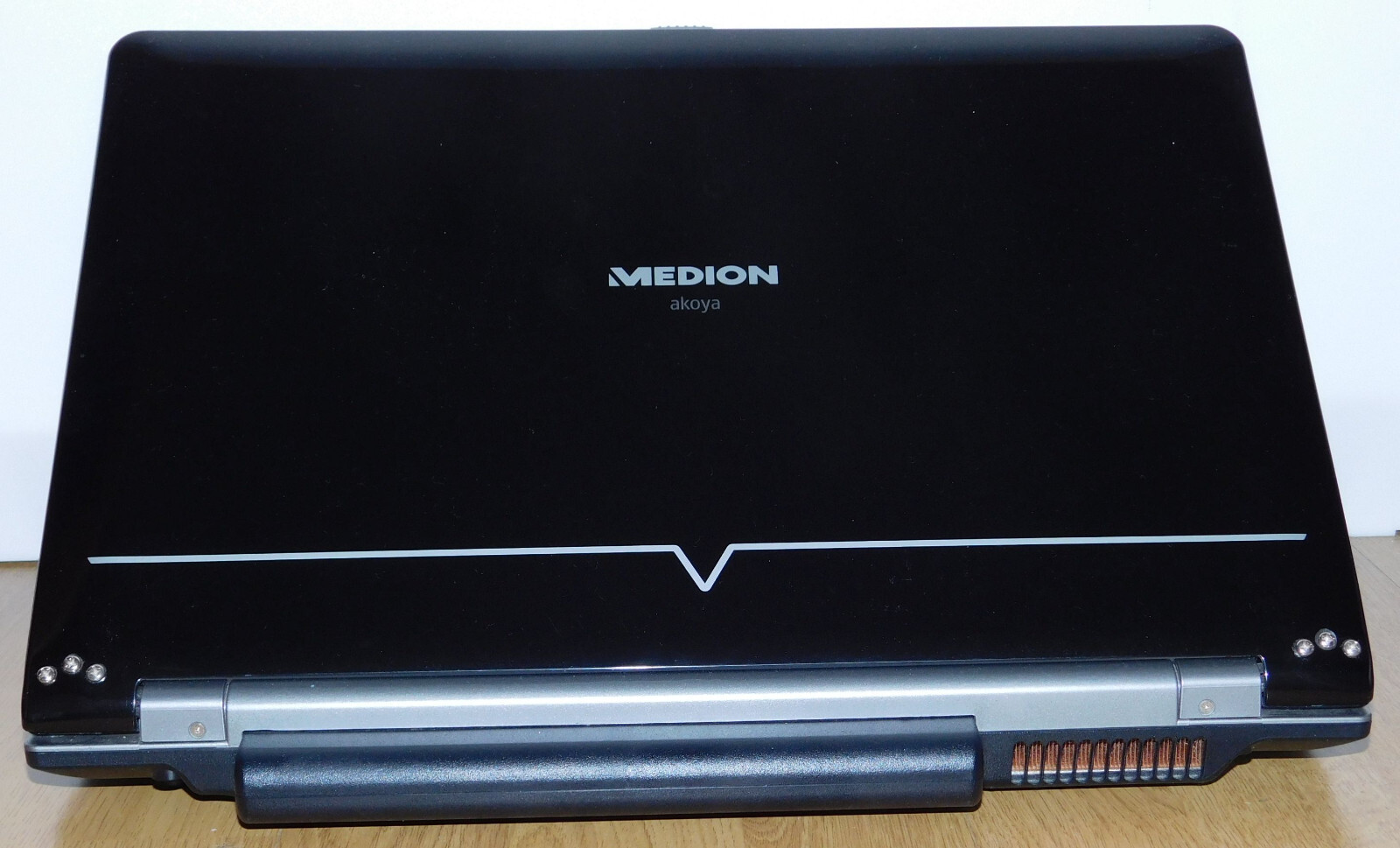15,6″ Laptop Notebook Medion E5218 MD98120 2x 2,2 GHz 500GB 4GB Win 7 WLAN HDMI