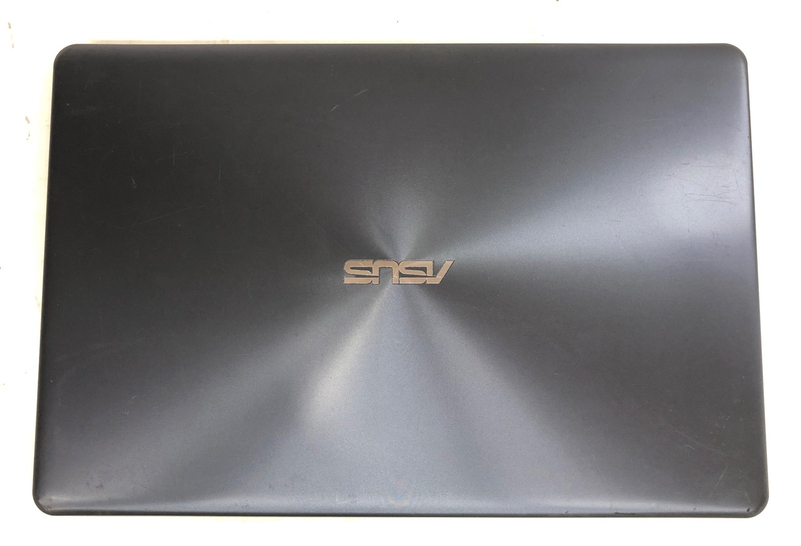 Asus Vivobook F510, Intel Core i5-8250U @1.60 GHz, 8GB RAM 1TB HDD 125GB SSD W11