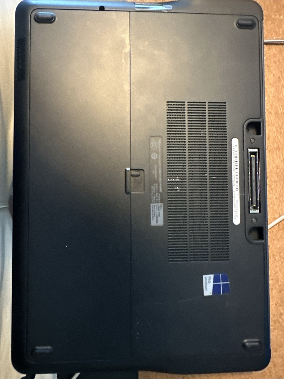 Dell Latitude E7240 Win 10 (128GB SSD; Intel Core i5-4300U) Laptop – Gray