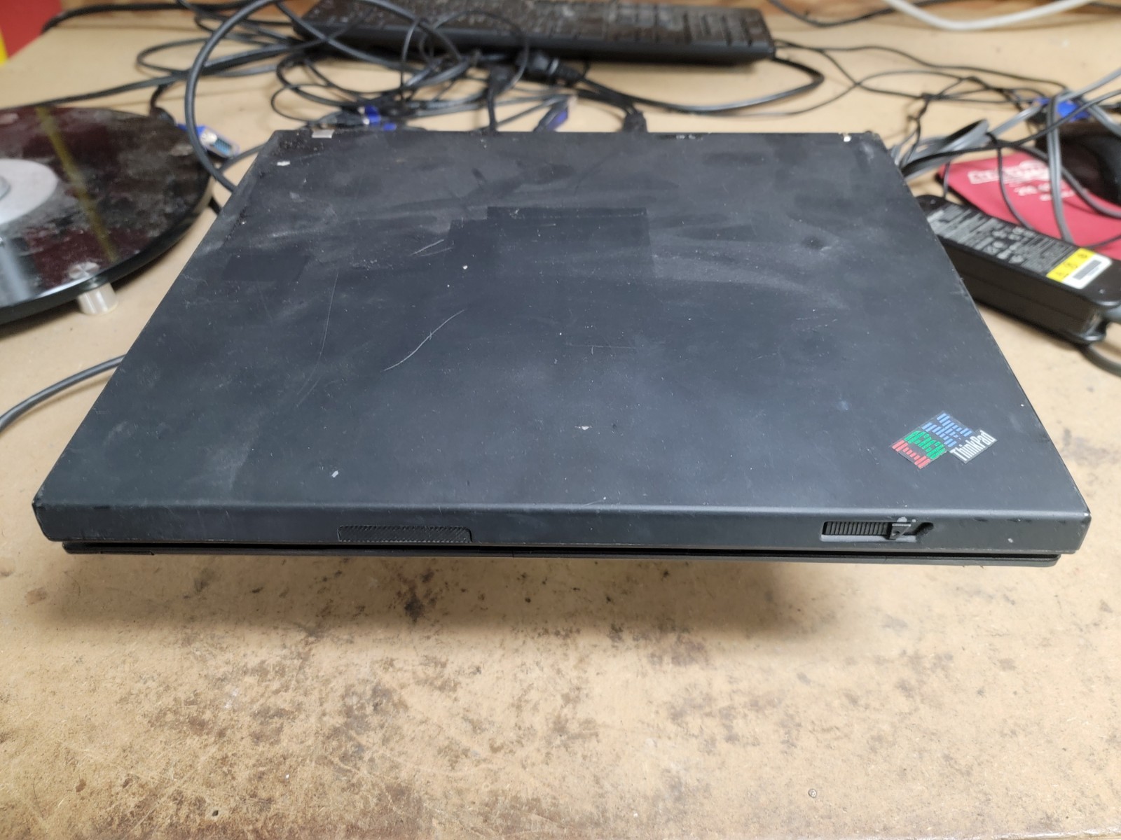 IBM THINKPAD T40 LAPTOP – PARTS ONLY – SEE DESCRIPTION