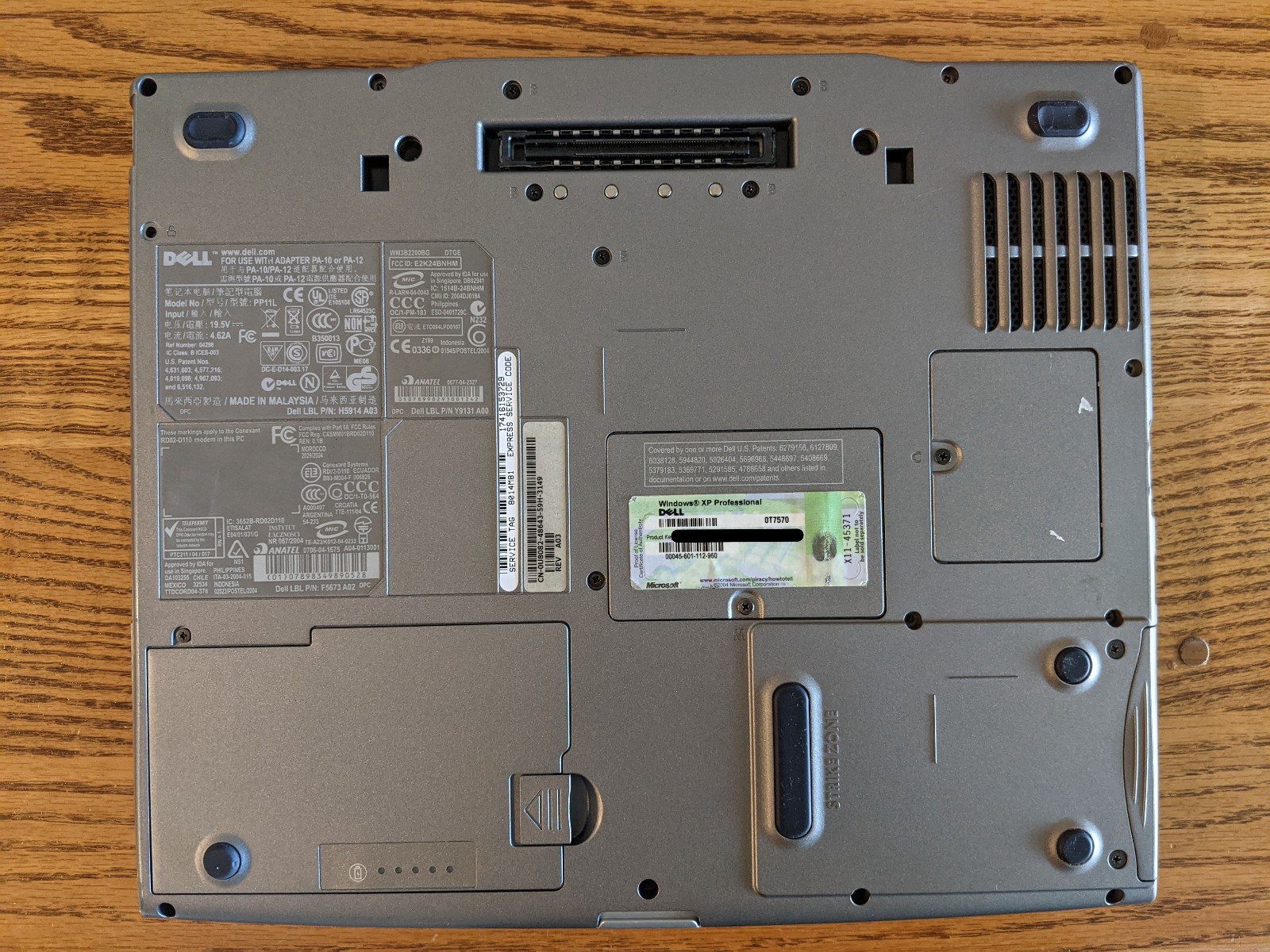 Dell Latitude D610 Intel Pentium M 740 2GB DDR2 40GB HD Windows XP
