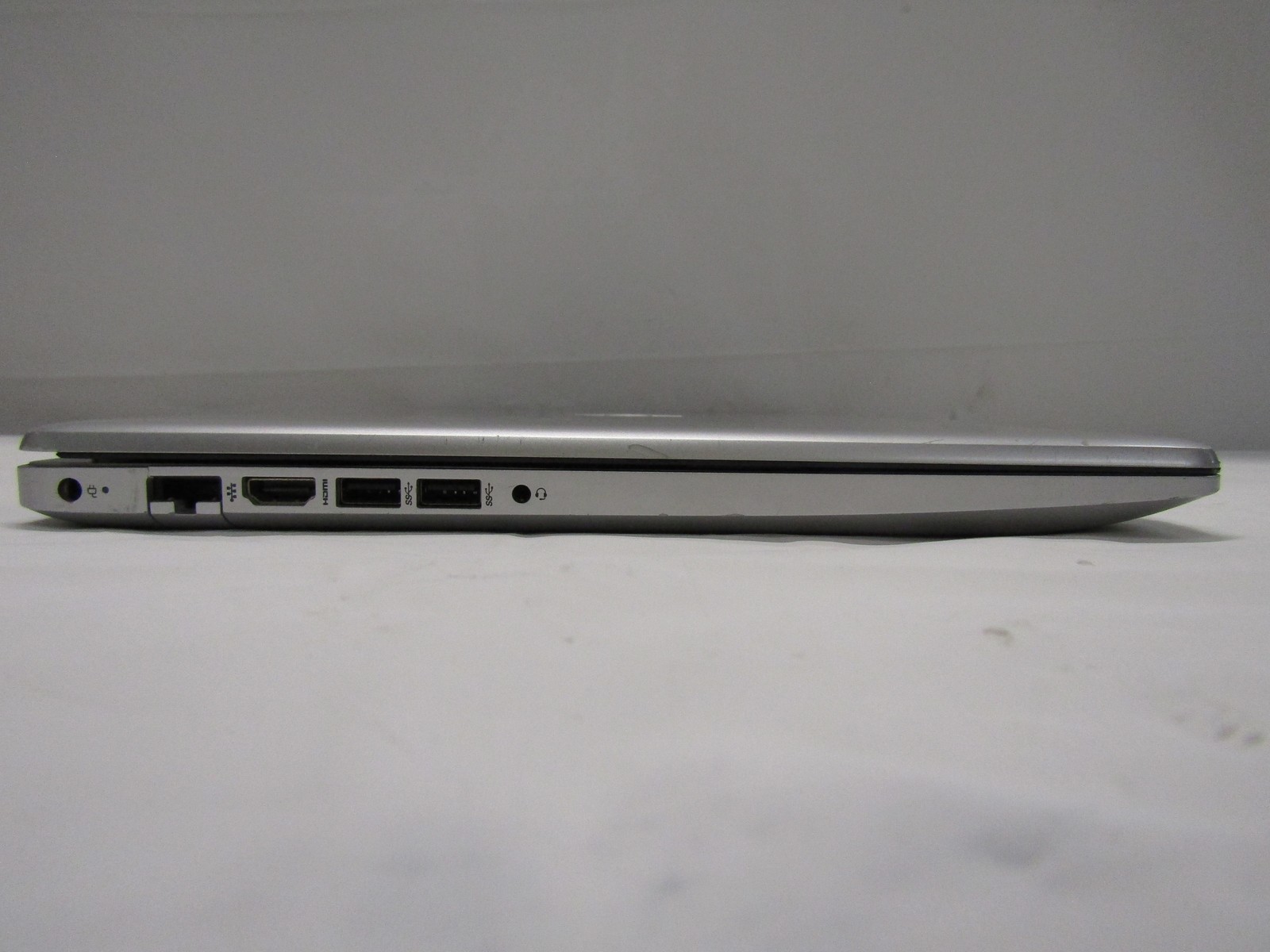 HP 17-by3063st 1.2GHz Core i3-1005G1 8GB RAM 1 TB HDD & 128GB SSD 17″ HD+ NO OS