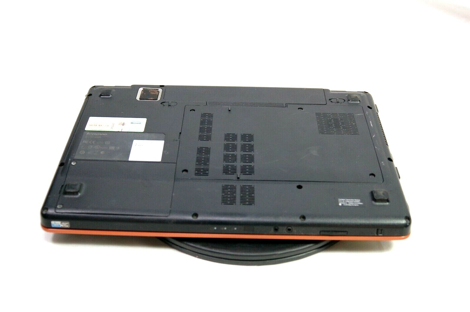 Lenovo Y550 CPU Pentium Dual Core 2GHz 4GB RAM Bad Battery NO HDD