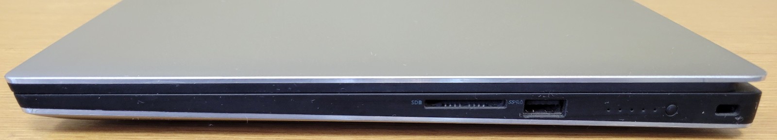 Dell Precision 5520 i7-6820HQ 2.70GHz 8GB DDR4 Quadro M1200 No OS/SSD/HDD
