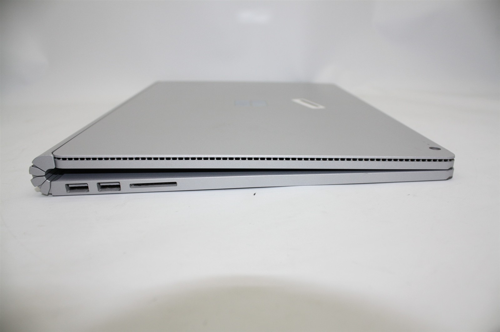 13.5″Microsoft Surface Book i5-6300U 2.40GHz RAM 8GB NVMe 256GB Win 11 Pro