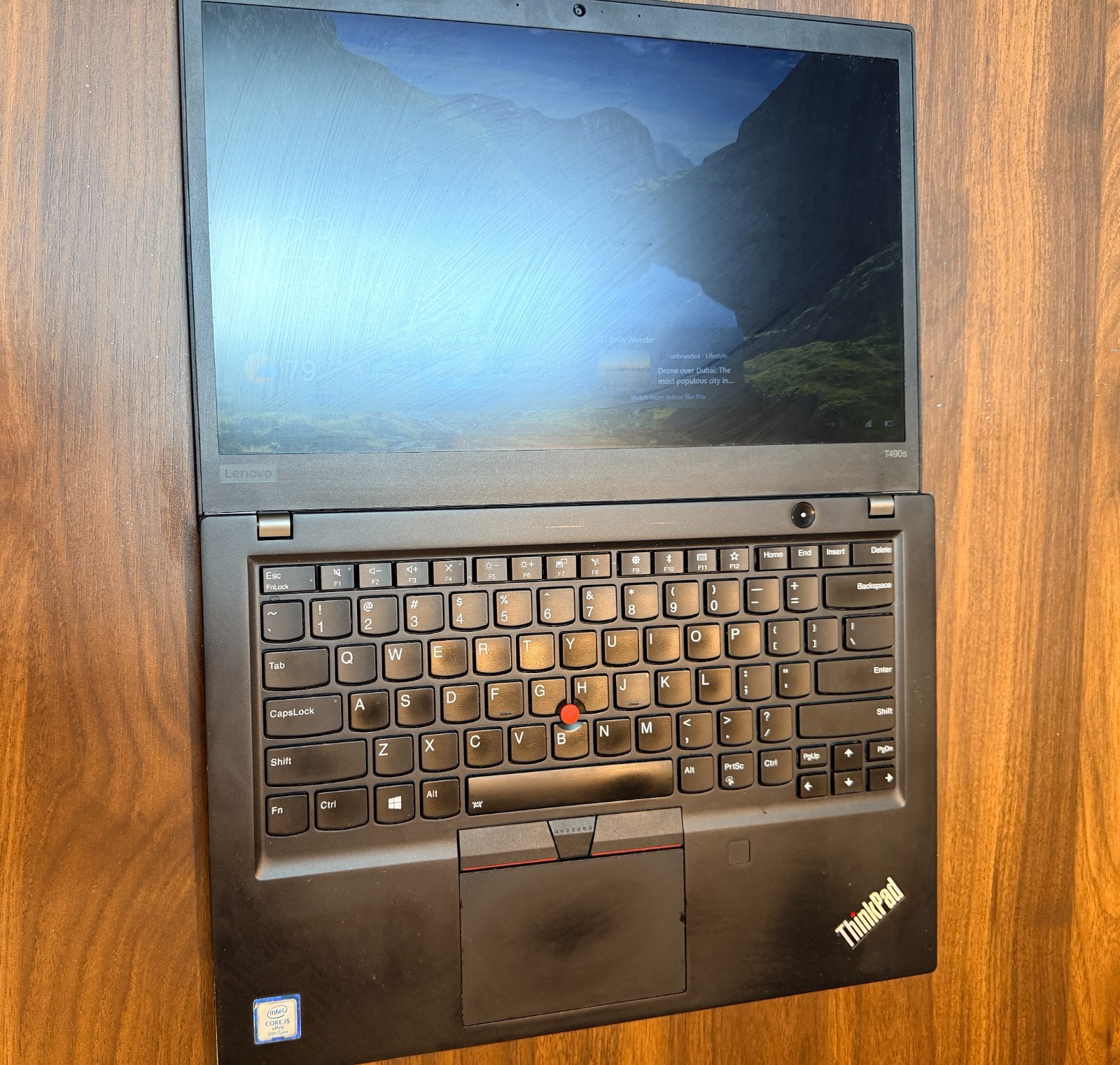 Lenovo ThinkPad T490s Thin and Light 14″ Laptop Intel i5 8 GB RAM 256GB SSD
