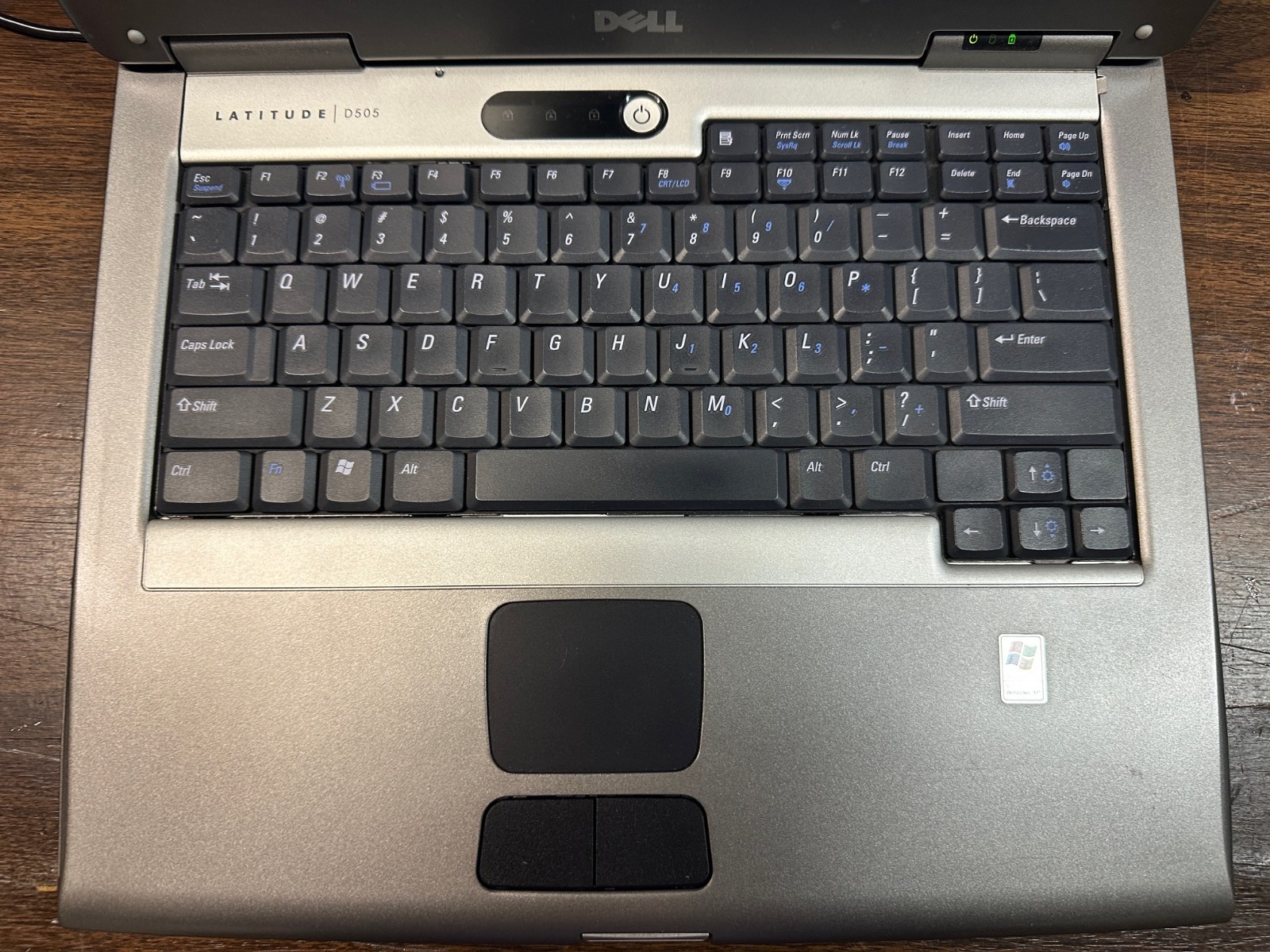 Dell Latitude D505 1.4GHZ 512MB RAM 40GB HDD WINDOWS XP PRO AC ADAPTER CDRW WIFI