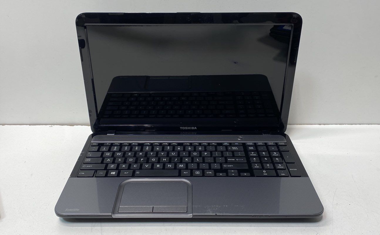 Toshiba Satellite L855-S5405 Laptop 15.6 Inch Textured Grey Finish