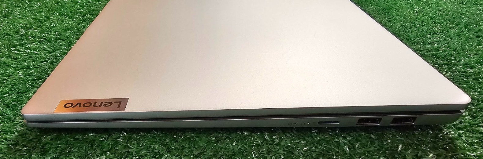 Lenovo IdeaPad Slim 5 16IRU9 16in Intel Core 7 150U 1.8GHz 8GB RAM 512GB W.11 H