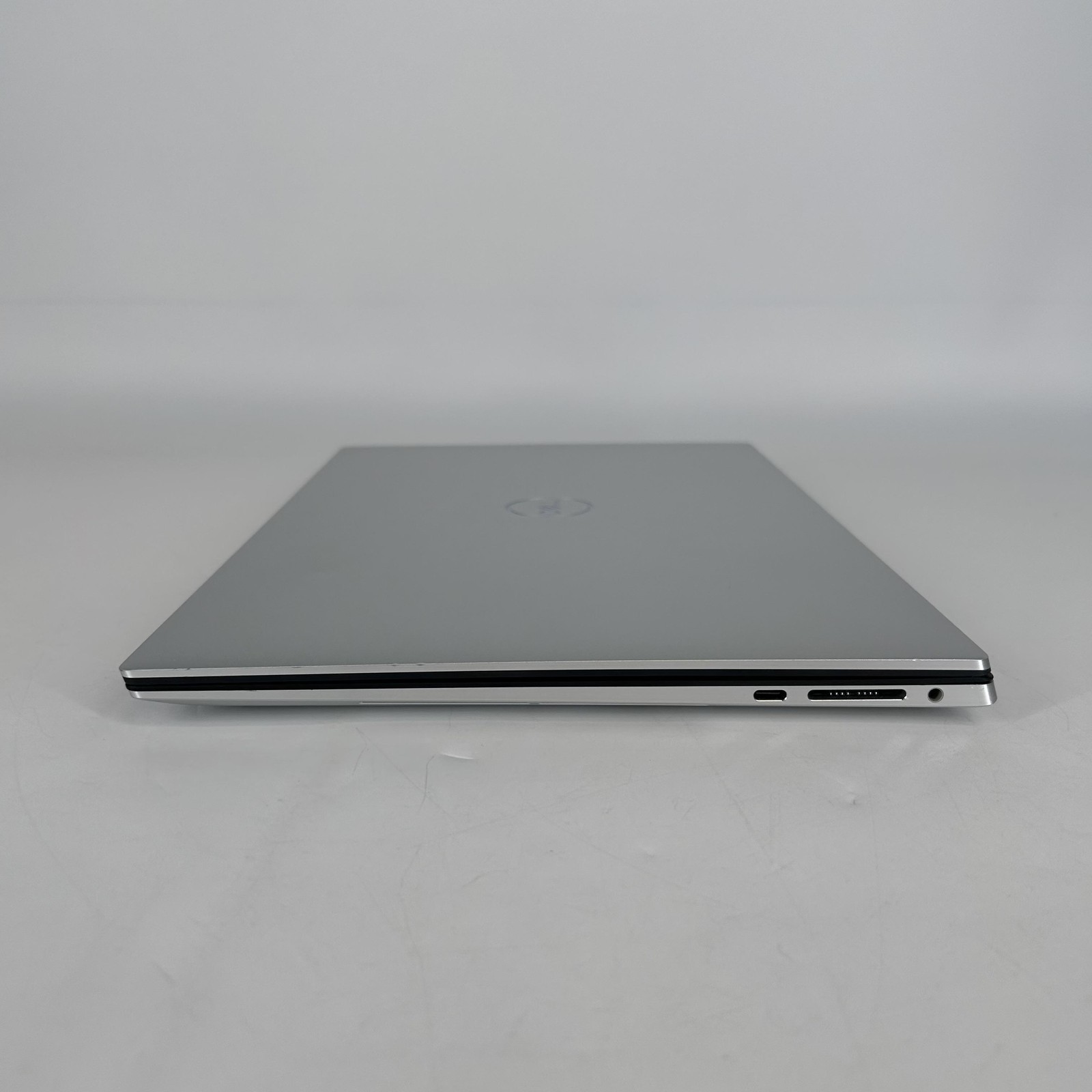 Dell XPS 15 9530 Silver FHD+ 2.4 GHz i7-13700H 32GB 2TB/512GB RTX 4060 Very Good