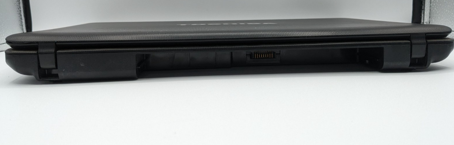 Toshiba Satellite C655D-S5200 AMD C-50 1GHz 2 GB NO HDD/Batt