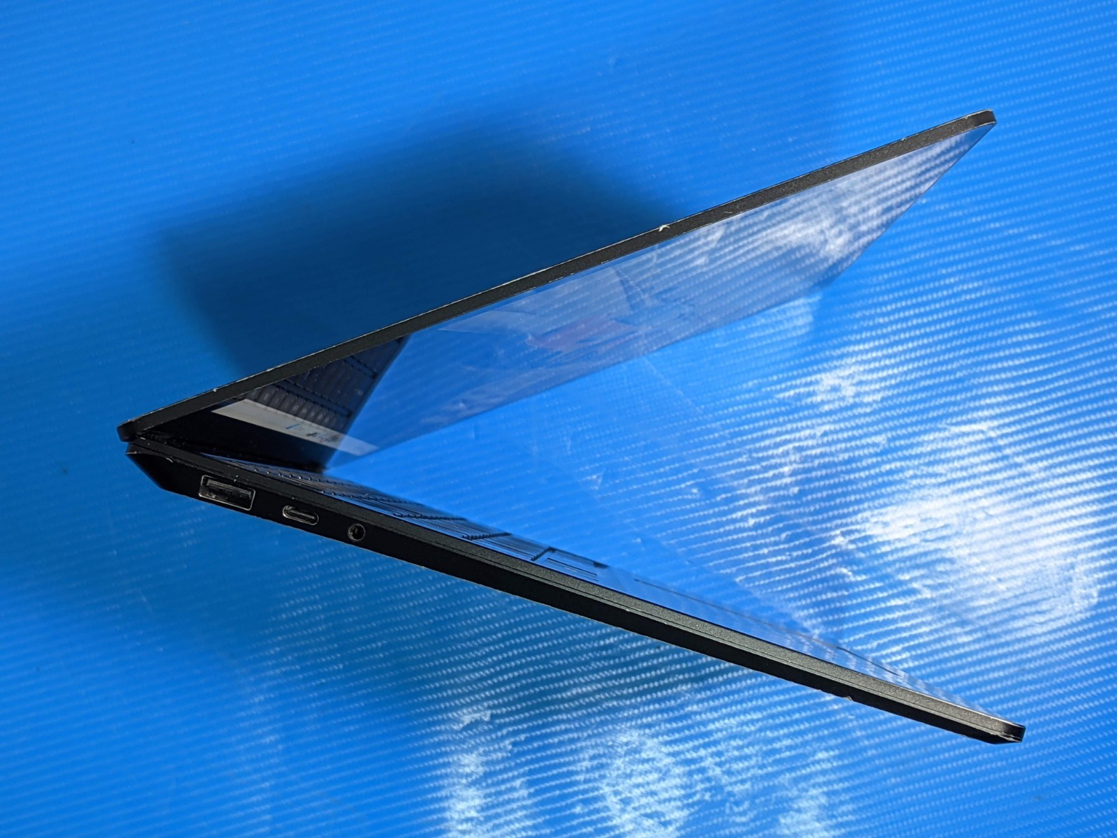 MS Surface Laptop 3 1867:1868 13.5″ 2256×1504 TOUCH i7-1065G7 1.3GHz 16GB 256GB
