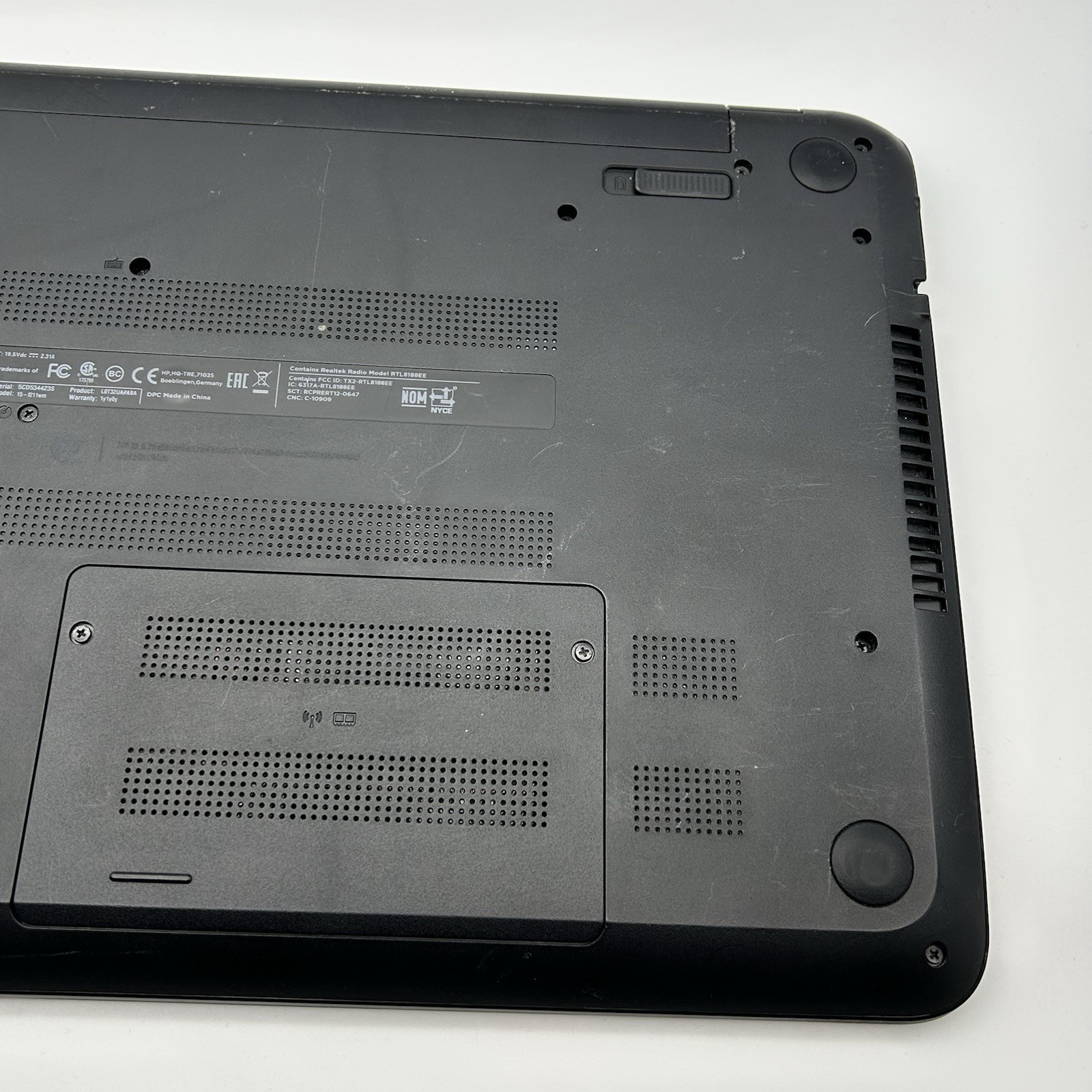 HP Notebook 15-f211wm Black 15.6″ Touchscreen Built-in Webcam Laptop – FOR PARTS