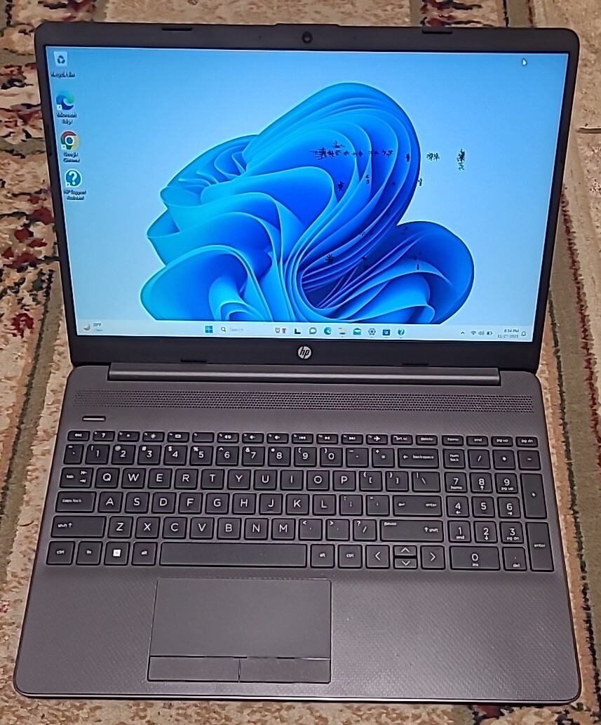 HP 255 G8 Laptop 15.6″ 8GB Ram 256GB SSD AMD 3020e W11H Screen Defect