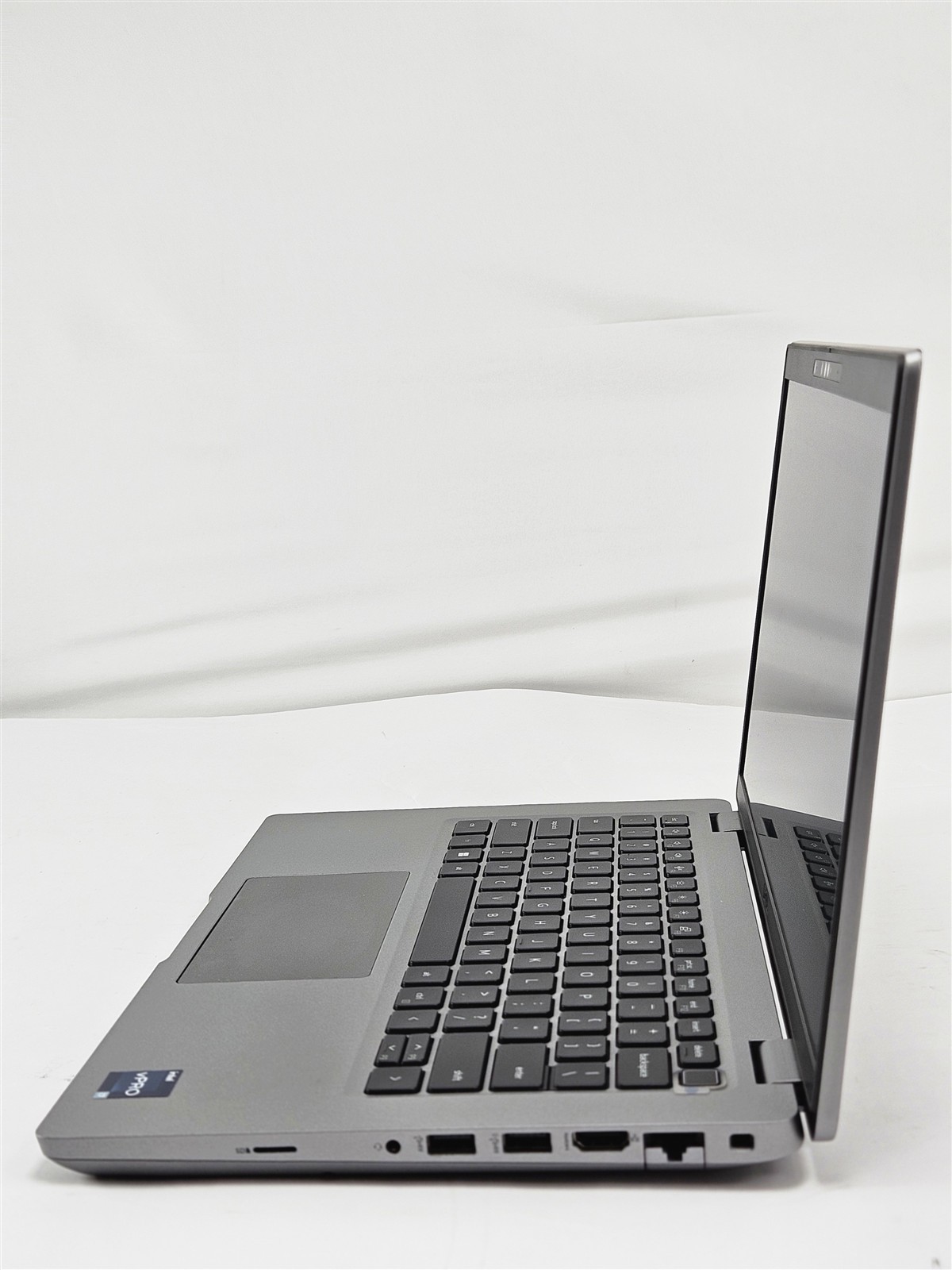 Dell Latitude 5431 14″ i7-1270P 16GB RAM 256GB SSD Iris Xe Gray Laptop