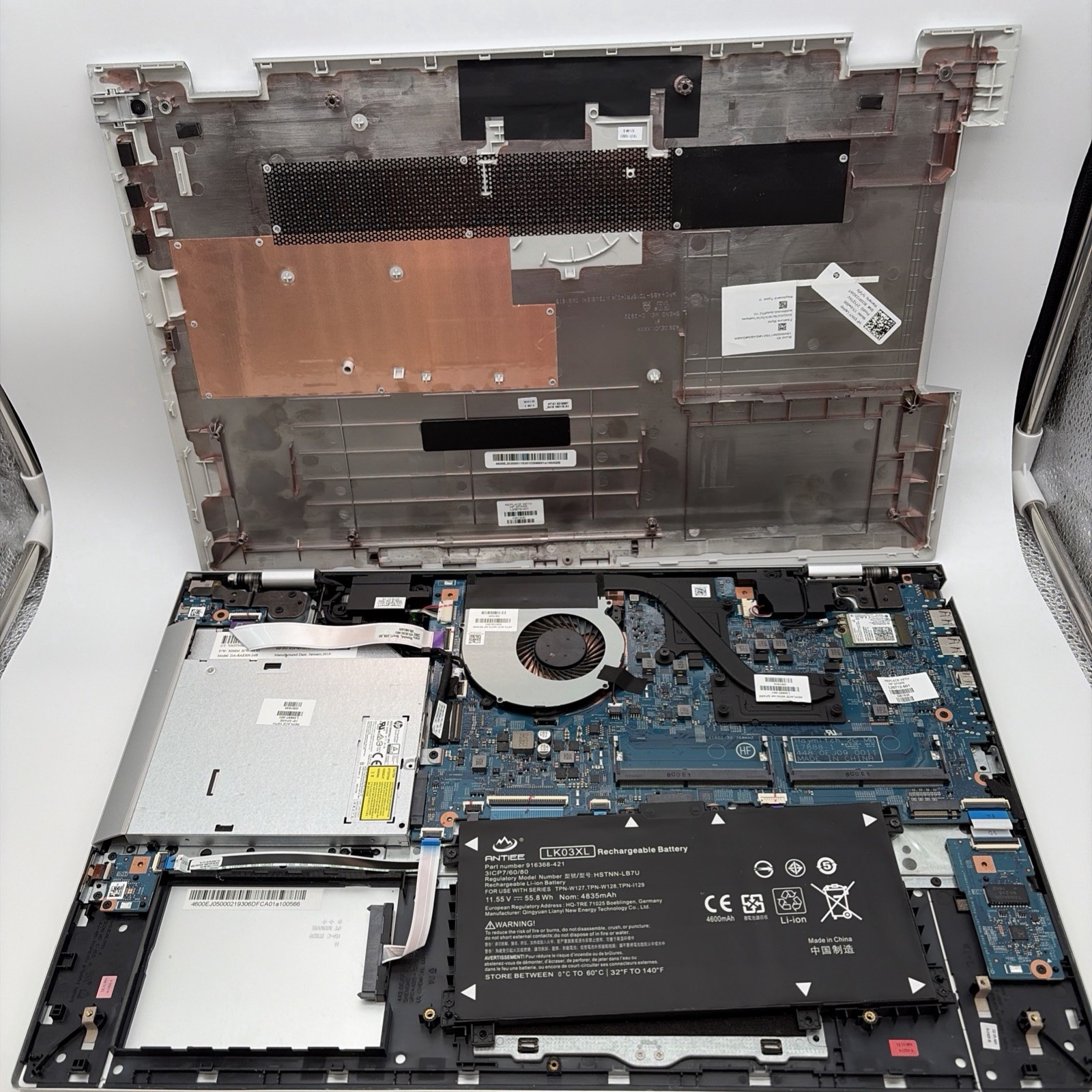 HP ENVY Laptop 17t-bw000 For Parts Or Repair No SSD, No Ram L111