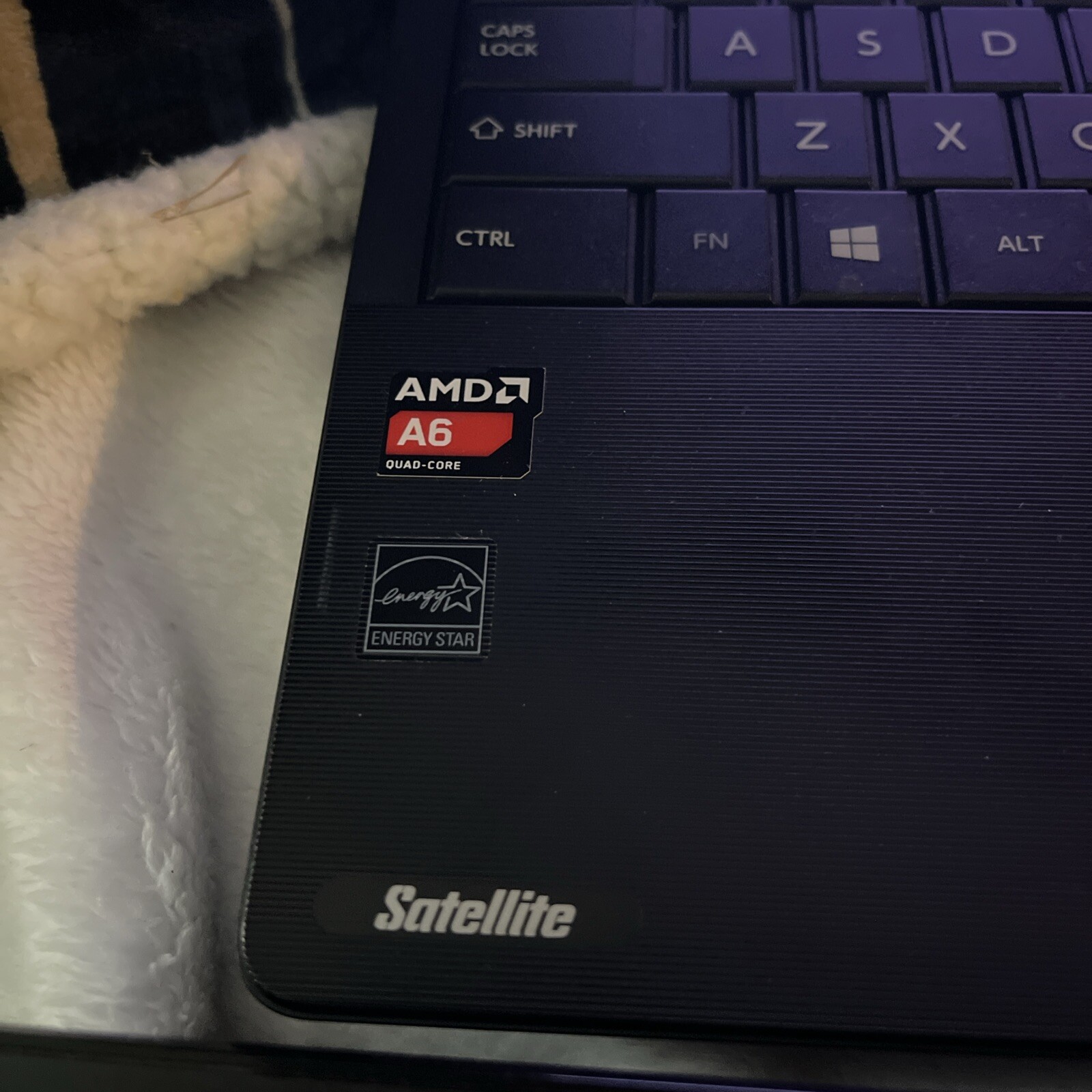 Toshiba Satellite C55D-A 4GB AMD A6-5200 APU W/ Radeon(TM) Graphics 2.00 GHz