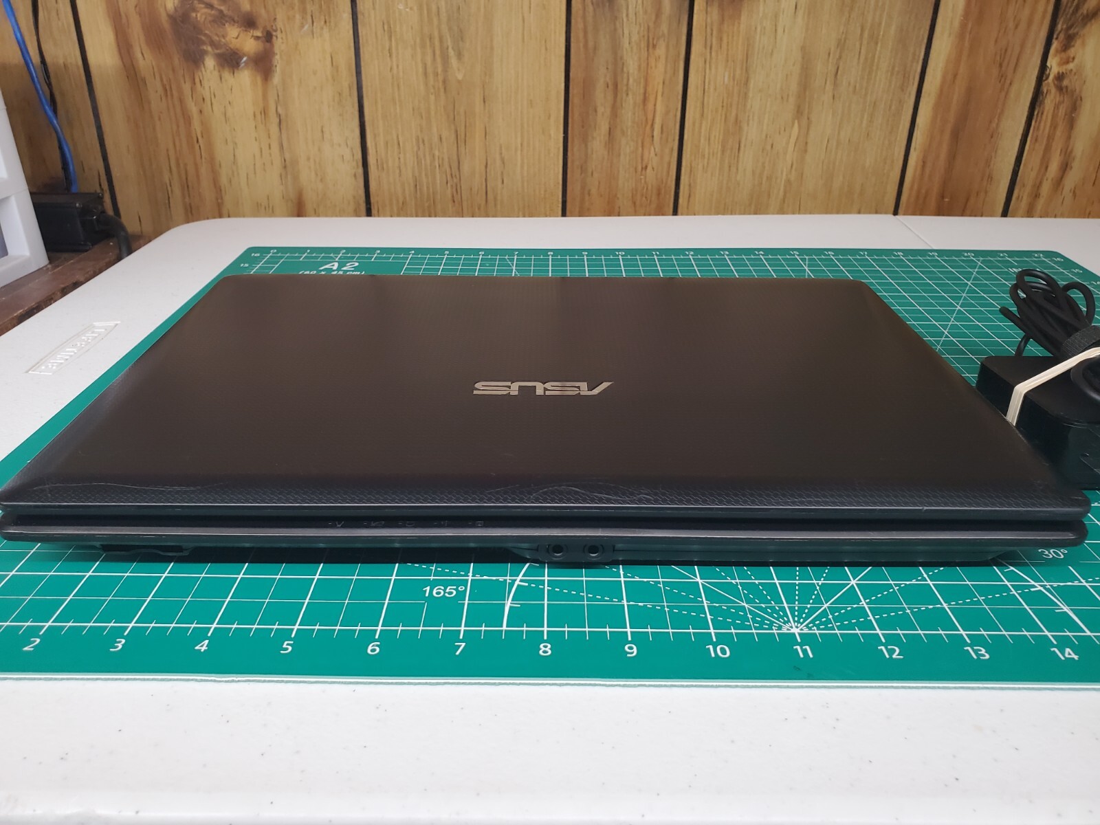 ASUS K84L-4KVX Laptop. 14.1″, windows 10, 128gb ssd, 4gb ram, i3-2330m cpu