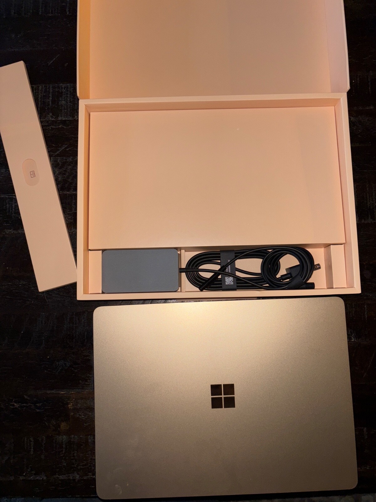 Microsoft Surface Laptop 13.8” 7th Edition (Rose Gold)