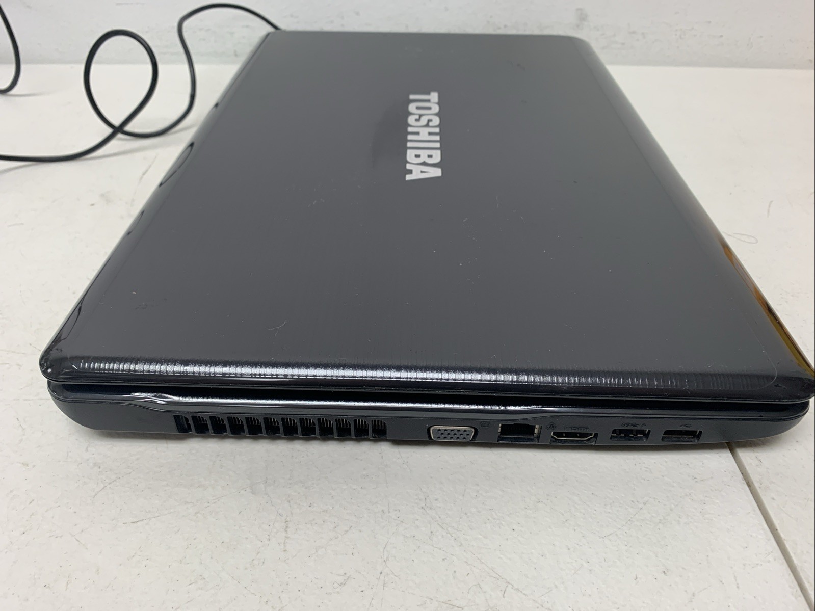 Toshiba Satellite P755 15.6” Intel i7-2670QM@2.20GHz 12GB RAM 500Gb HDD WIN 10