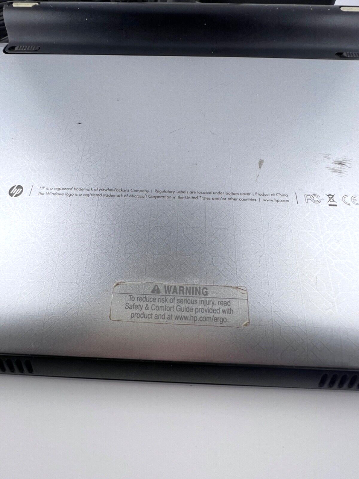 HP Mini 210–1055 NR Laptop Battleship CNF0039477 Intel Atom Windows 7 Computer