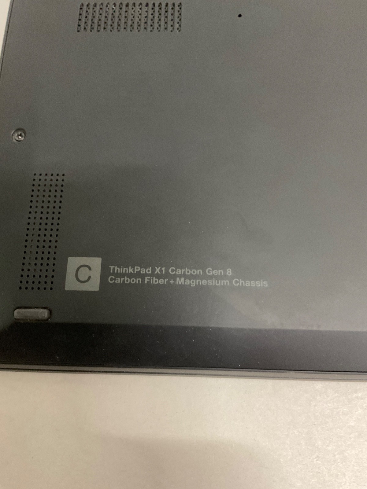 Lenovo Thinkpad X1 Carbon Gen 8 Intel i7-10610U 16GB RAM NO SSD NO OS Bad Batt