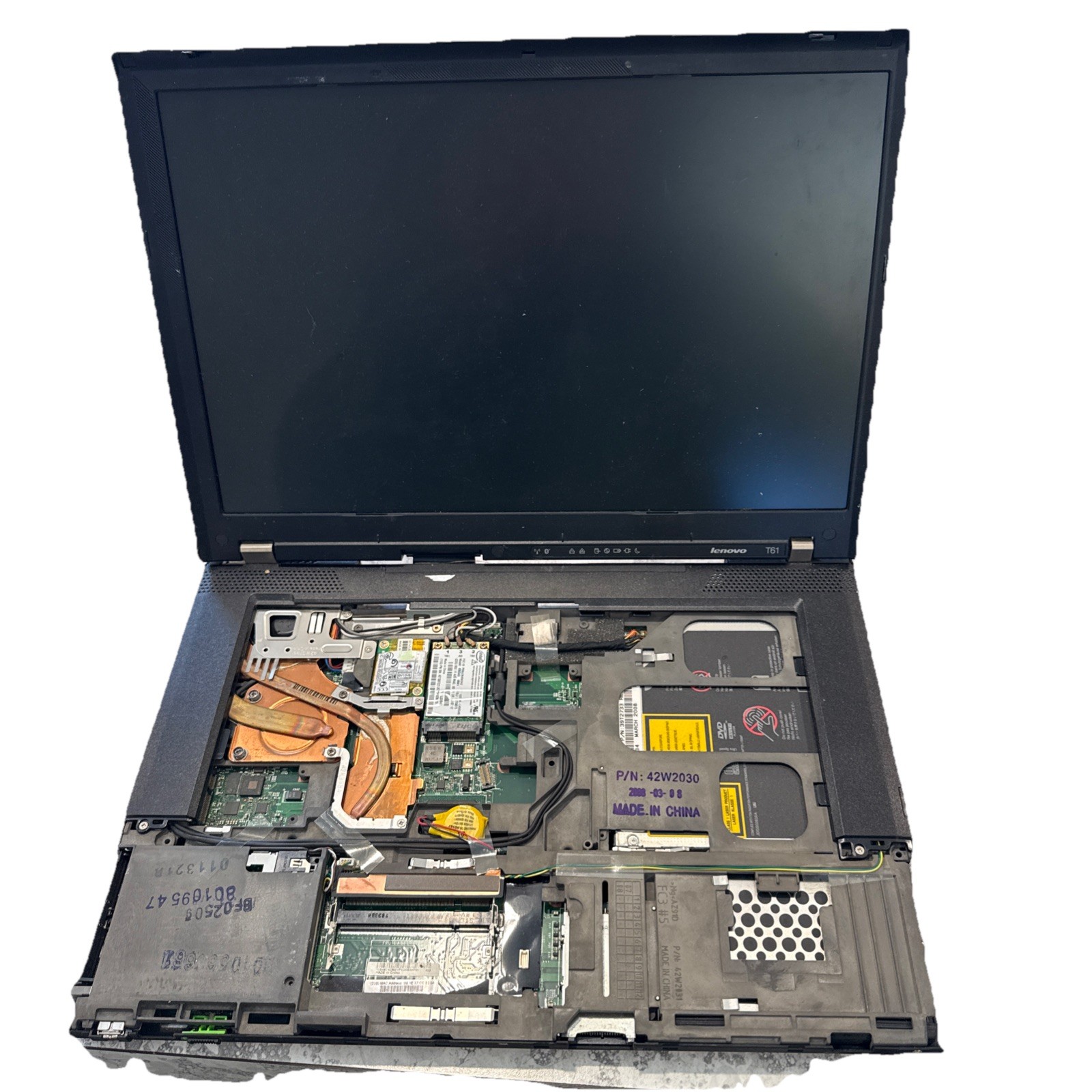 PARTS ONLY Lenovo ThinkPad T61 Intel Centrino UNTESTED FOR PARTS OR REPAIR