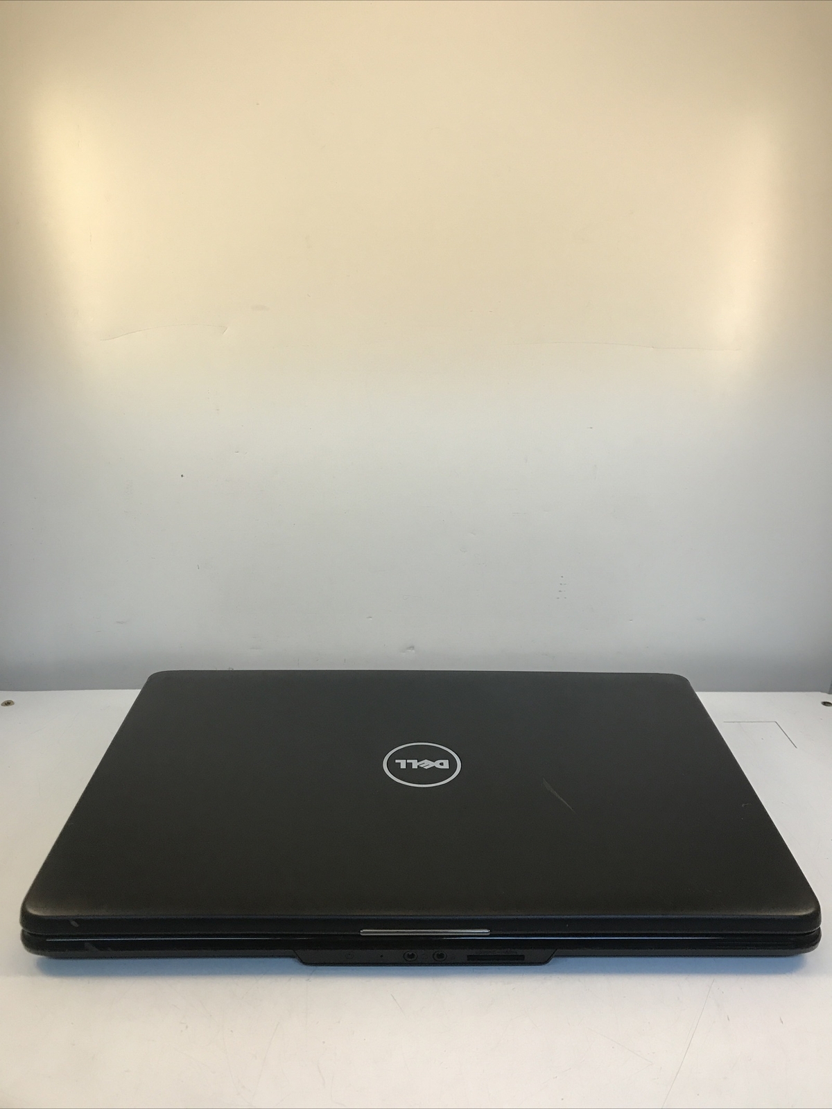 DELL Inspiron 1545 Pentium dual-core 2.00GHz 4GB RAM. BOOTS to BIOS NO HDD