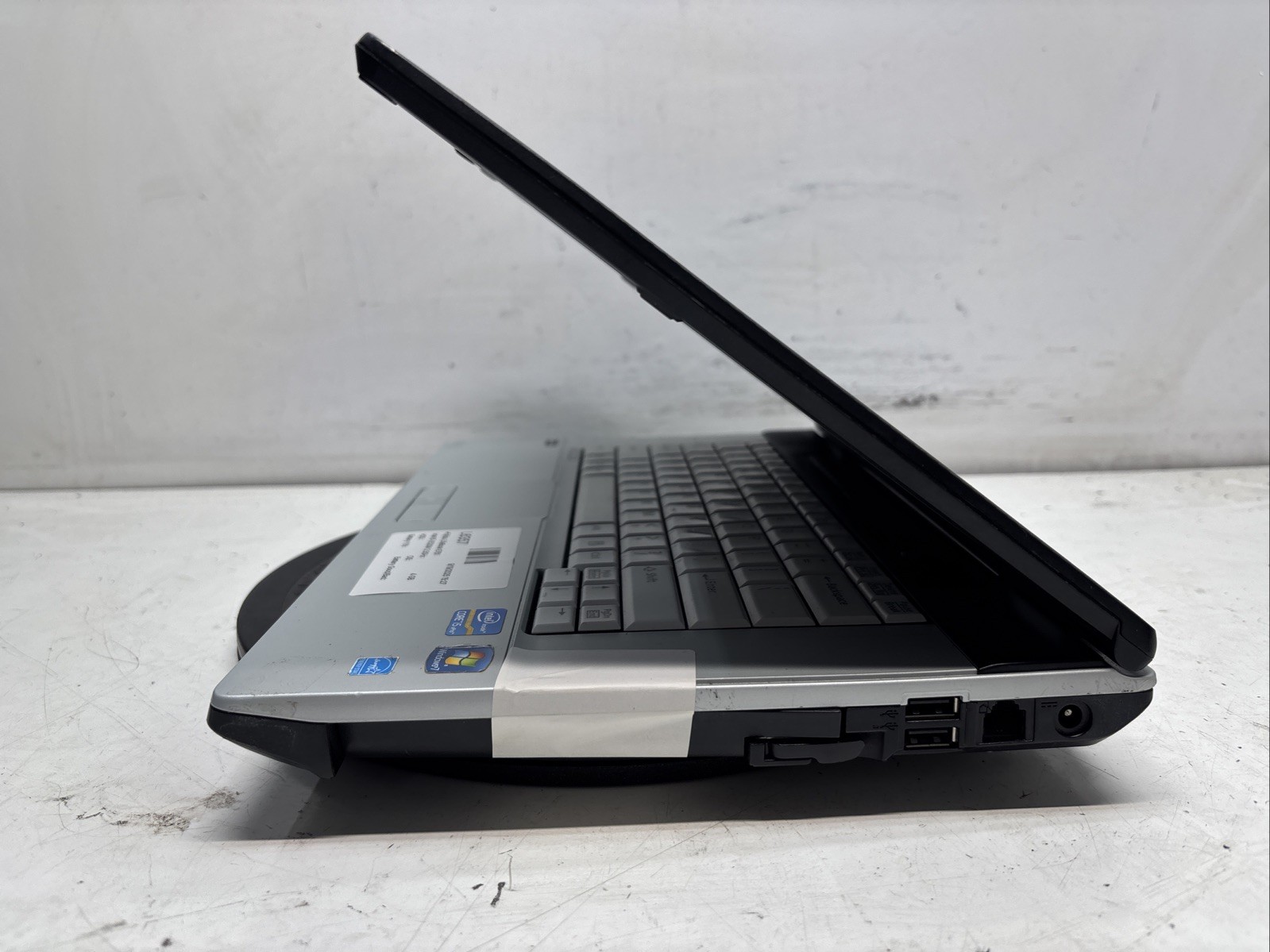 Fujitsu LifeBook E751 Intel i5-2520M 2.5GHz 4 GB NO HDD No Batt