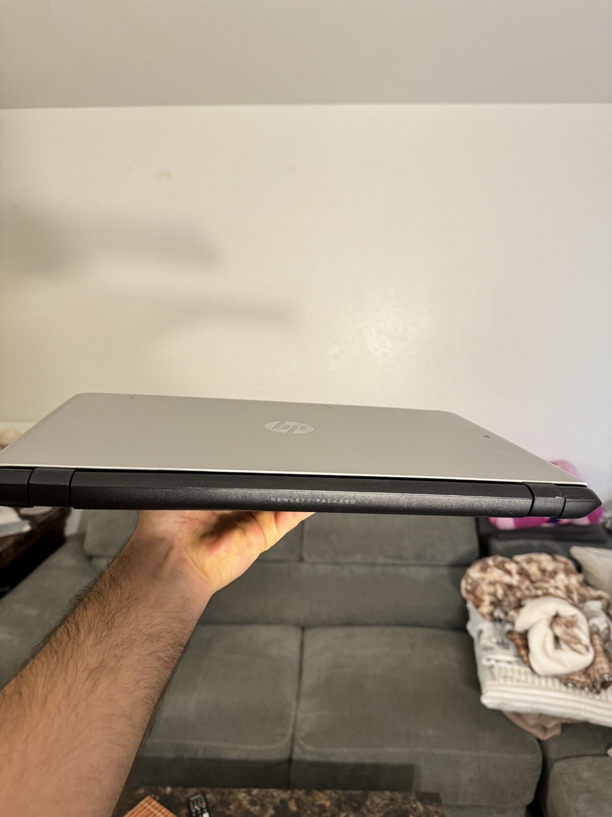 HP 350 g2 Laptop Inter(R) Core(TM) i3-4005U CPU Speed-1.70GHz, RAM 8 GB