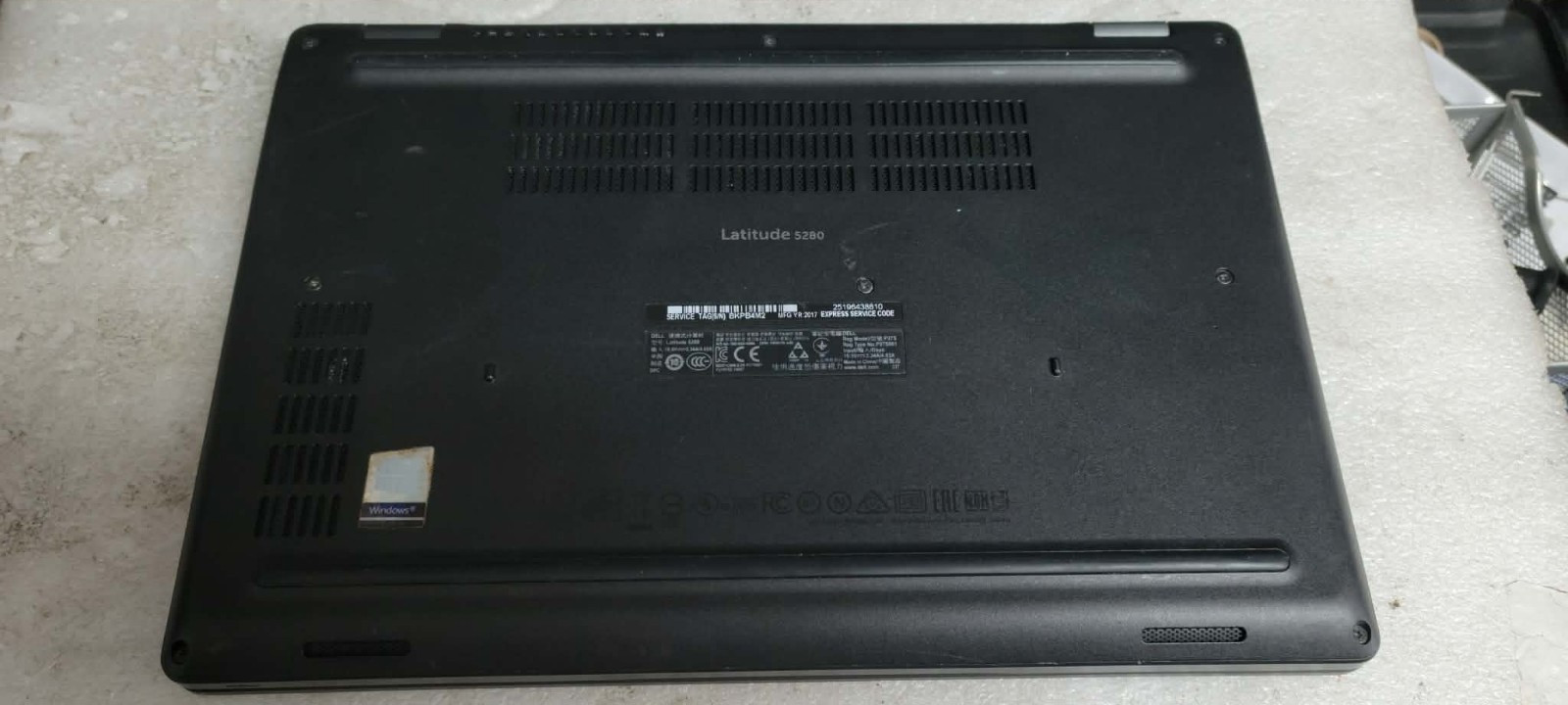 Clean Dell Latitude 5280 12.5″ i5-7300u 4GB RAM No SSD/OS