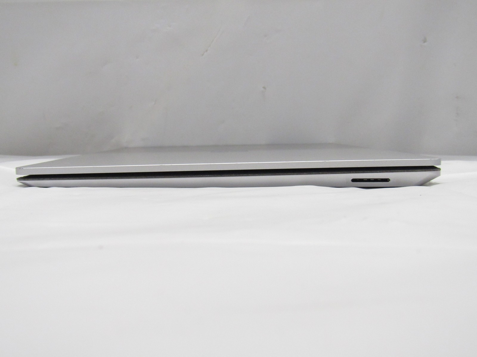 Microsoft Surface Laptop 4 2.60GHz i5-1145G7 8GB RAM 256GB SSD 13.5″ Win 11 C