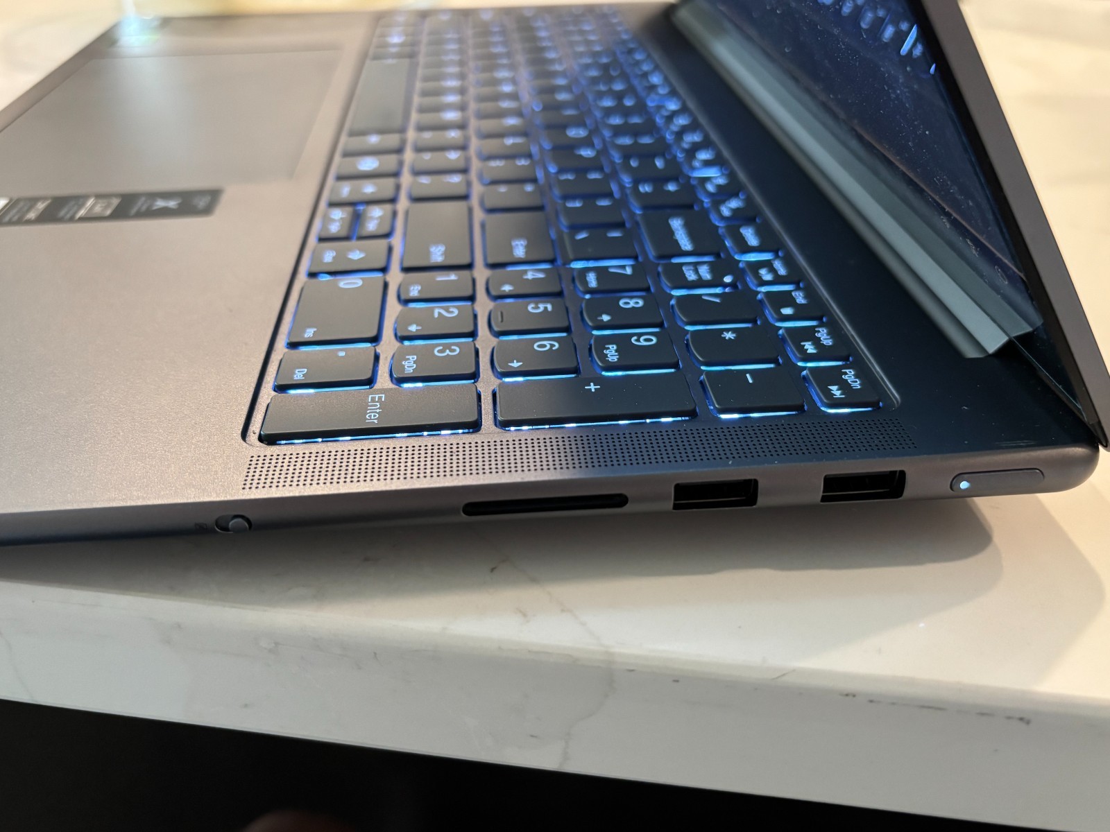 Lenovo – Yoga Pro 9i 16″ 3.2K Touchscreen Laptop – Intel Core Ultra 9 185H with