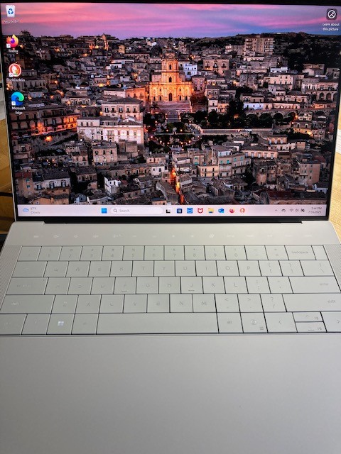 Dell Laptop XPS Model 9440 13 Ultra 7 1TB