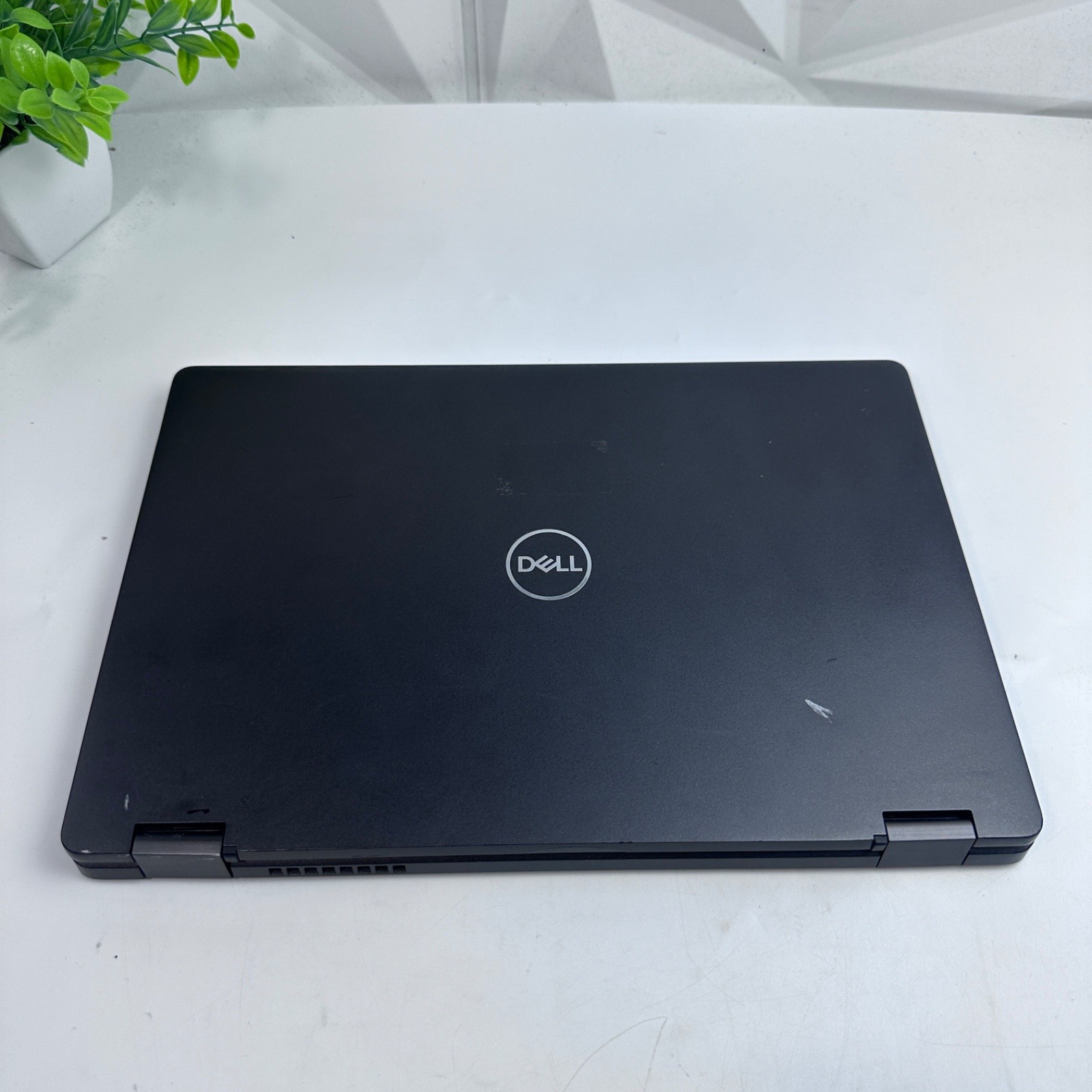 Dell Latitude 5300 2-in-1 13.3″ FHD Laptop, i7-8665U, 16GB RAM, 512GB SSD