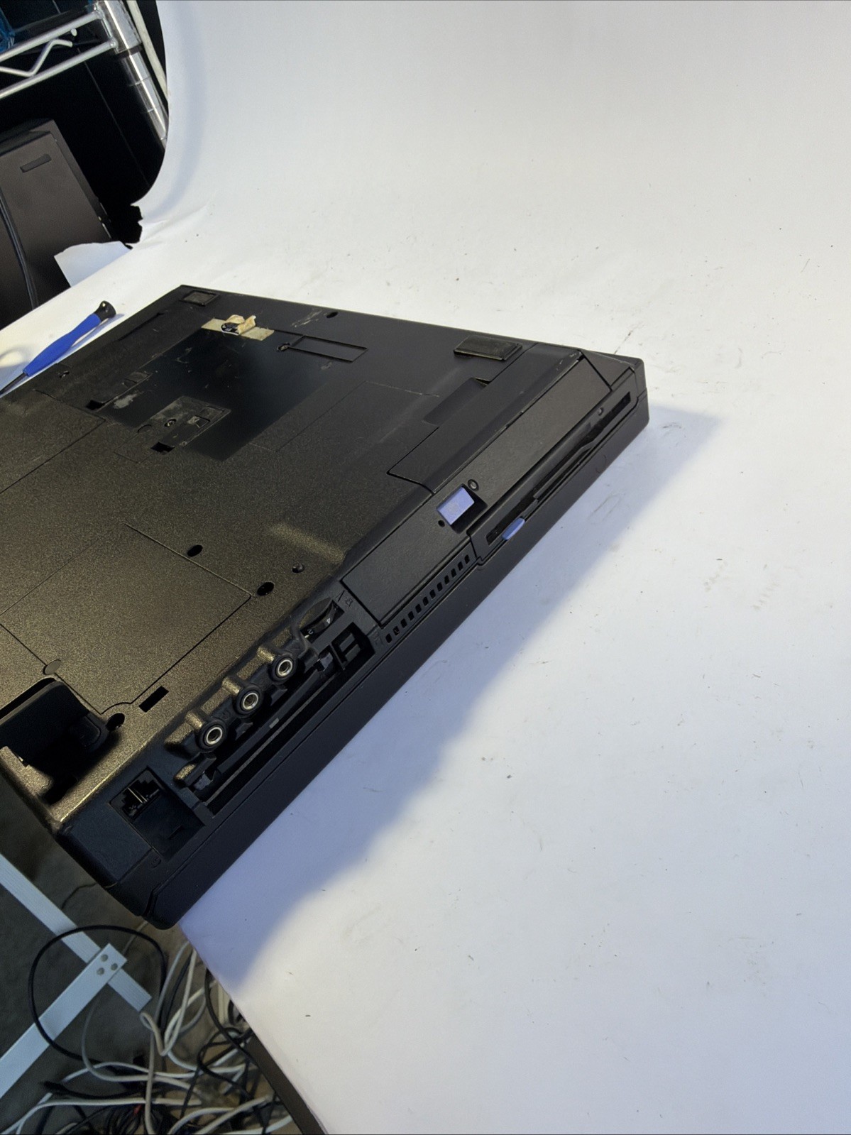 VINTAGE 1990s IBM ThinkPad 390 Laptop Pentium II Win 98 SE 3.5 Floppy BAD HINGE